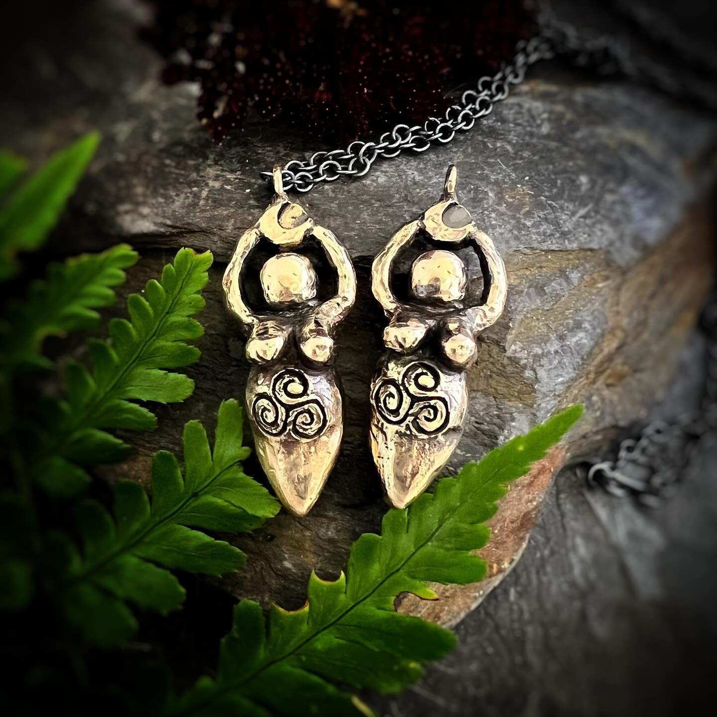 ✨Our final pre Yule / Christmas / Solstice batch of Bronze &lsquo;Danu&rsquo; Goddess necklaces are live on our website NOW&rsquo; ✨

We only have 8 available ✨🌙

#goddess #bronze #bronzegoddess #danu #earthmother #pagangoddess #motherearth #a_wolf_