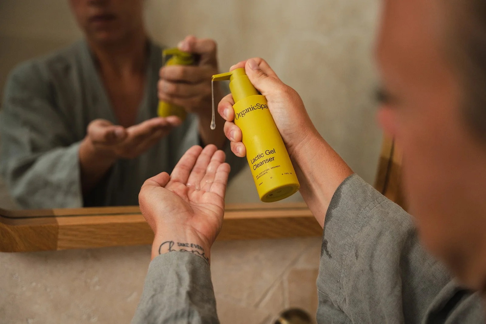 OrganicSpa Lactic Gel Cleanser DSC02768.jpg