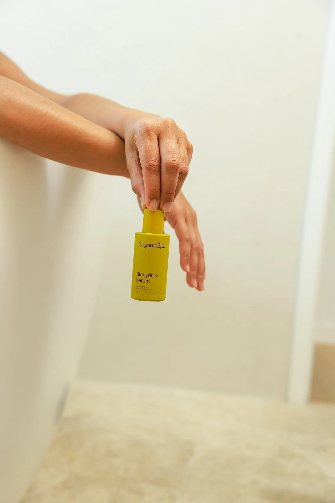 OrganicSpa Biohydra+ serum DSC03357.jpg
