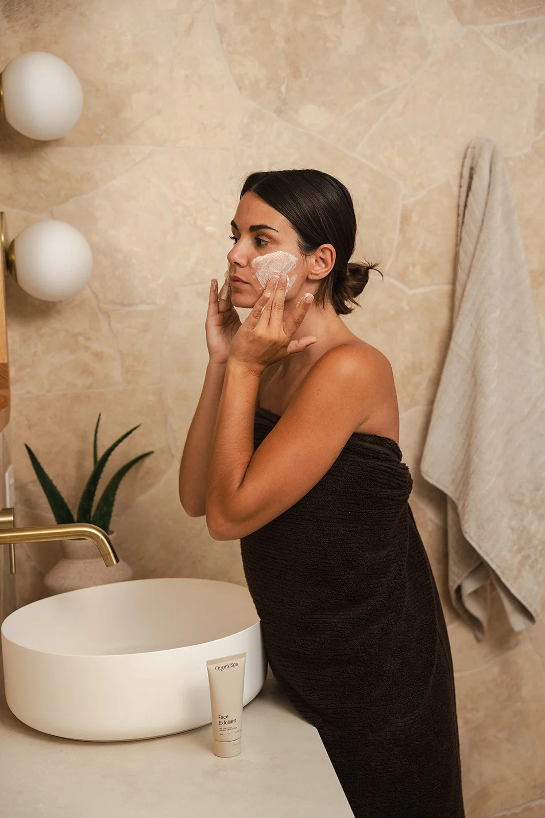 Organicspa Face Exfoliant  DSC03551.jpg