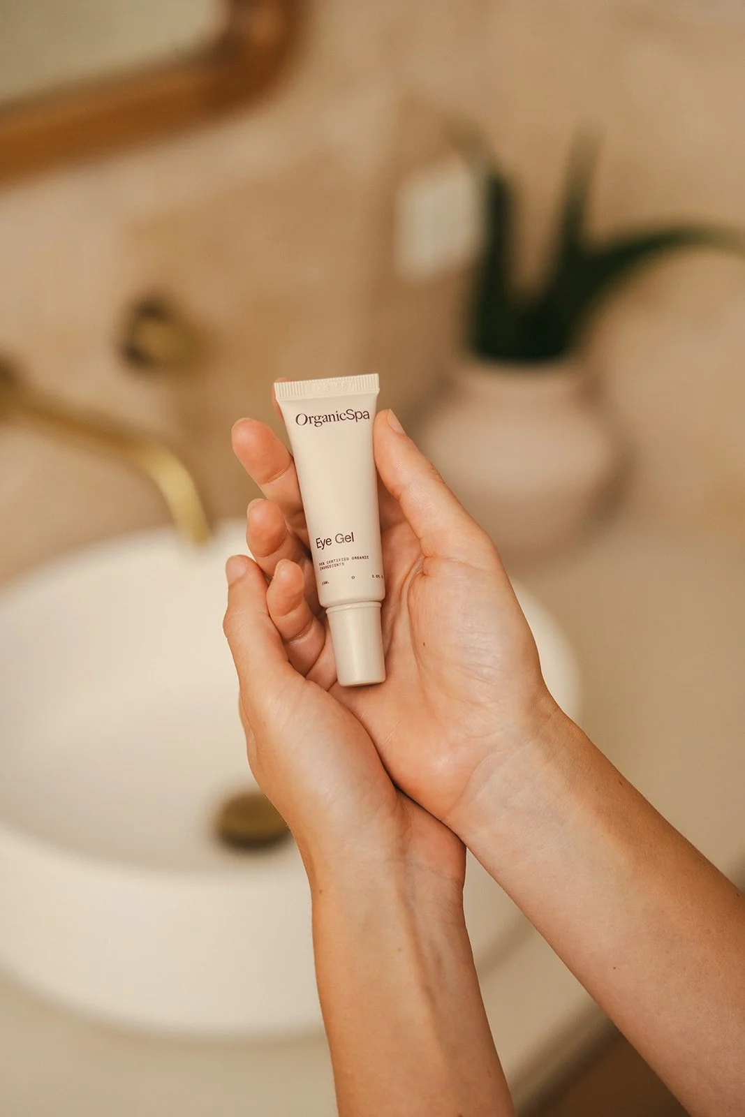 OrganicSpa Eye Gel  DSC00401.jpg