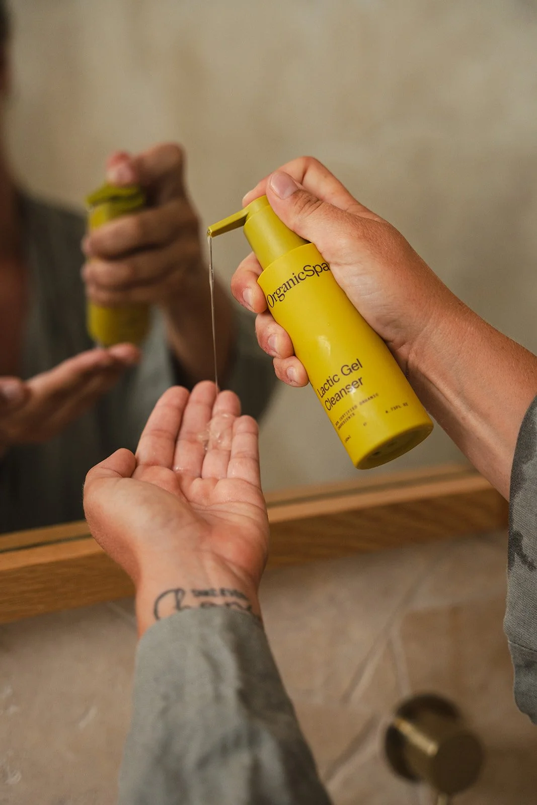 OrganicSpa Lactic Gel Cleanser DSC02762.jpg