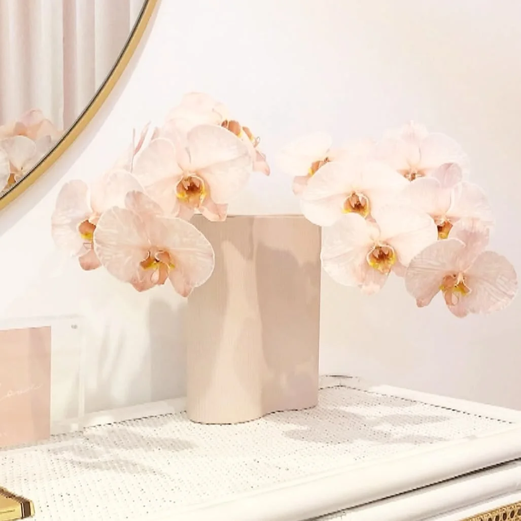 Hello gorgeous 🤍 don&rsquo;t forget to book your brow &amp; lash appointment - book online - link in my bio 🤍