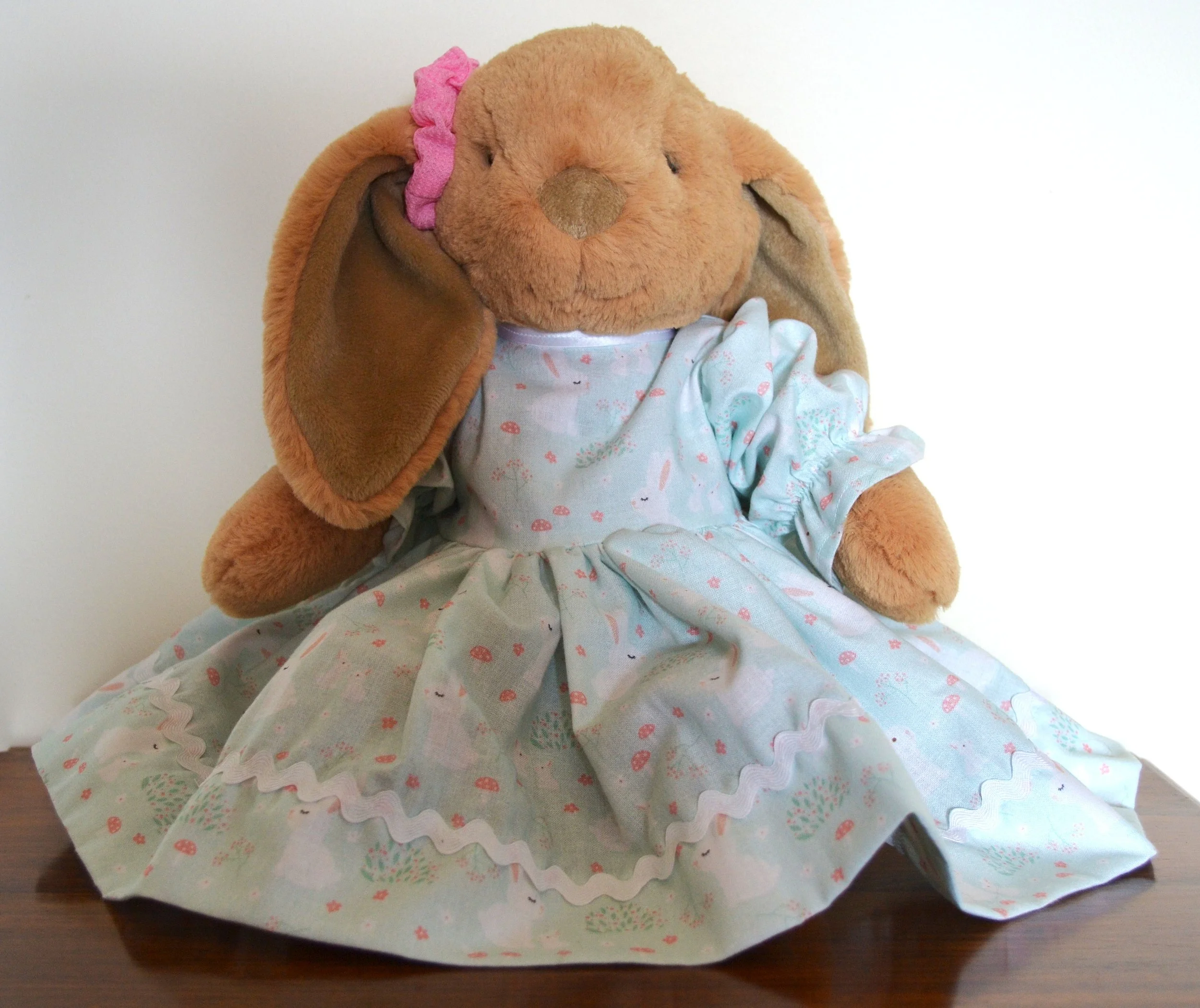 Bunny girl soft green.JPG