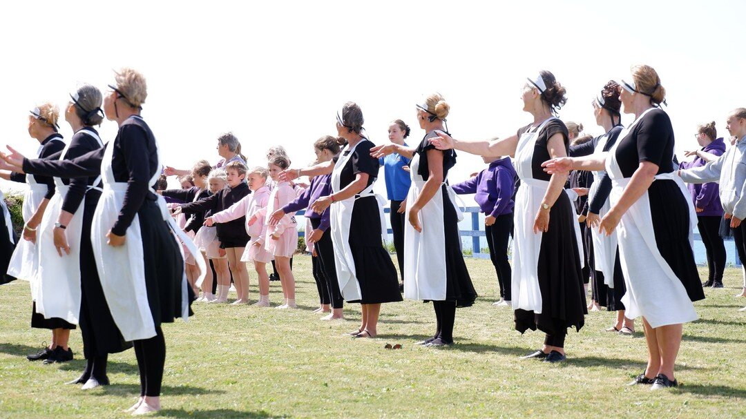 Looking forward to performing again at Godolphin Fete next Sunday 4 September at 11.30am.  Come to see our ballet, tap and modern theatre students perform a selection of exercises and dances from their normal lessons.
Photo: Robyn Johnson
#teresablee