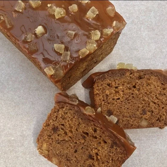 CAKE OF THE DAY

TRIPLE GINGER, STICKEY TOFFEE &amp; DATE LOAF

Packed with three types of ginger, and covered in glossy toffee sauce, this loaf is sure to warm up your cockles on a chilly day. Perfect with a hot brew.

DM us to get this on your cake