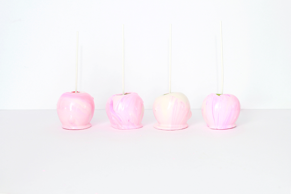 Trick or Treat // Marble Candy Apples