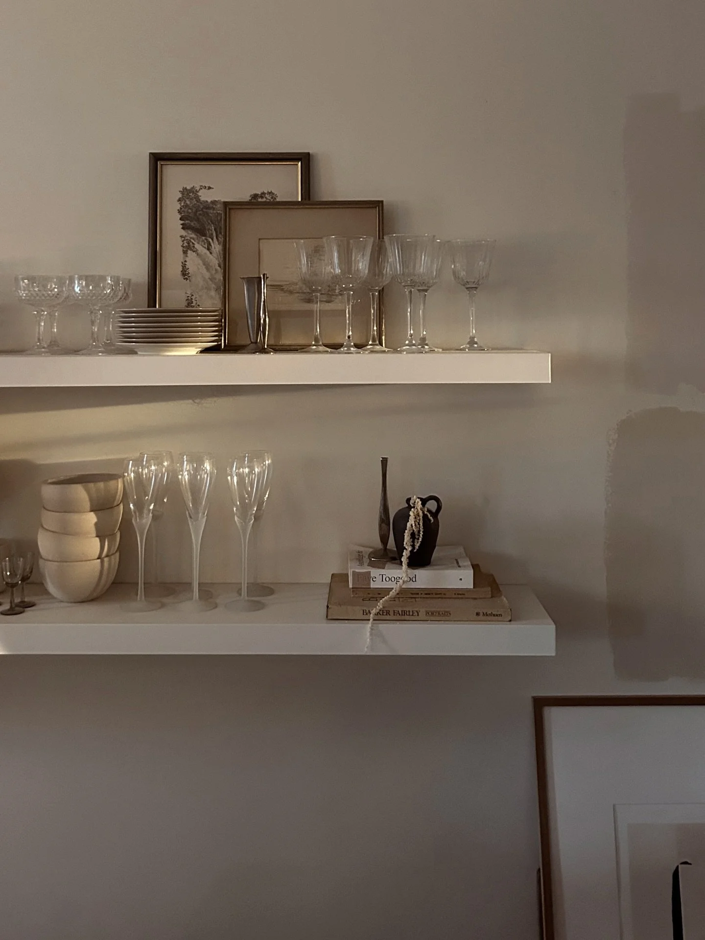 Life, lately 🤍

Sunny moments at home in the midst of all the grey / The hand-sewn robe of my dreams / Hints of pink, always / In-progress branding projects / Mom life, as seen through summer camp sign-up reminders / Sources of inspiration in the st