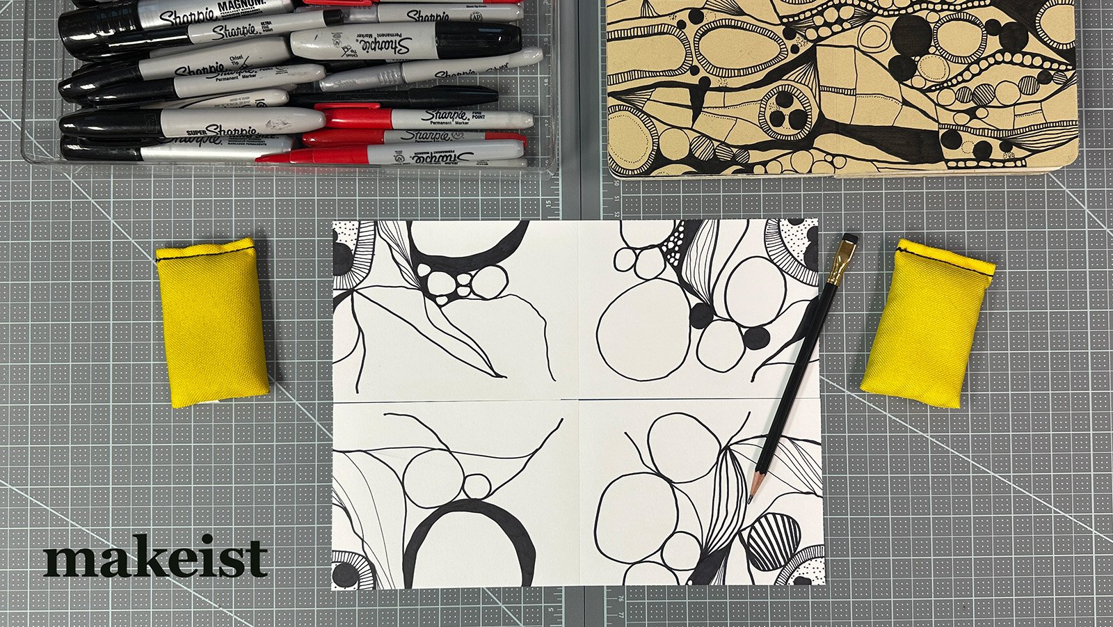 Analog Repeat Paper Pattern — Makeist