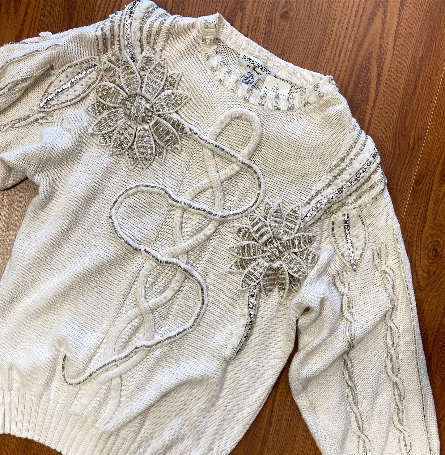 So 80s!  The details are Amazing!  1980s Bonnie Boerer Embellished Sweater, $48.
#1980s #bonnieboerer