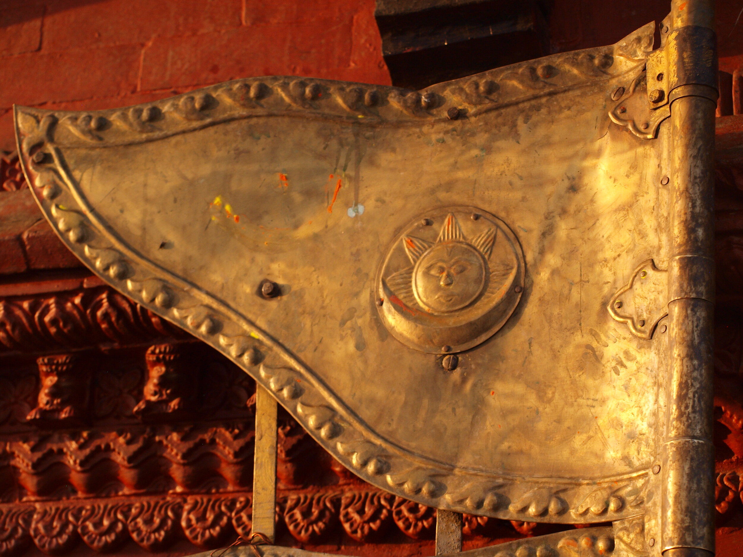 A golden flag.