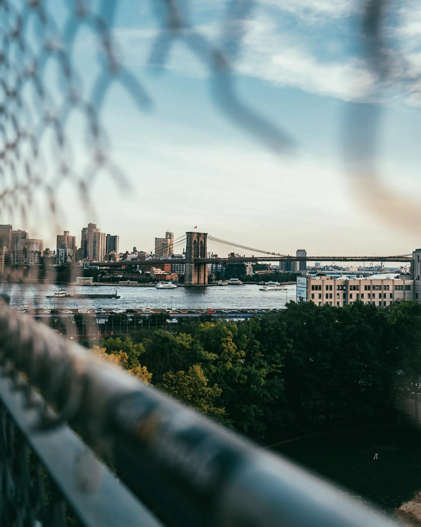 A walk on the Manhattan Bridge at sunset 📸