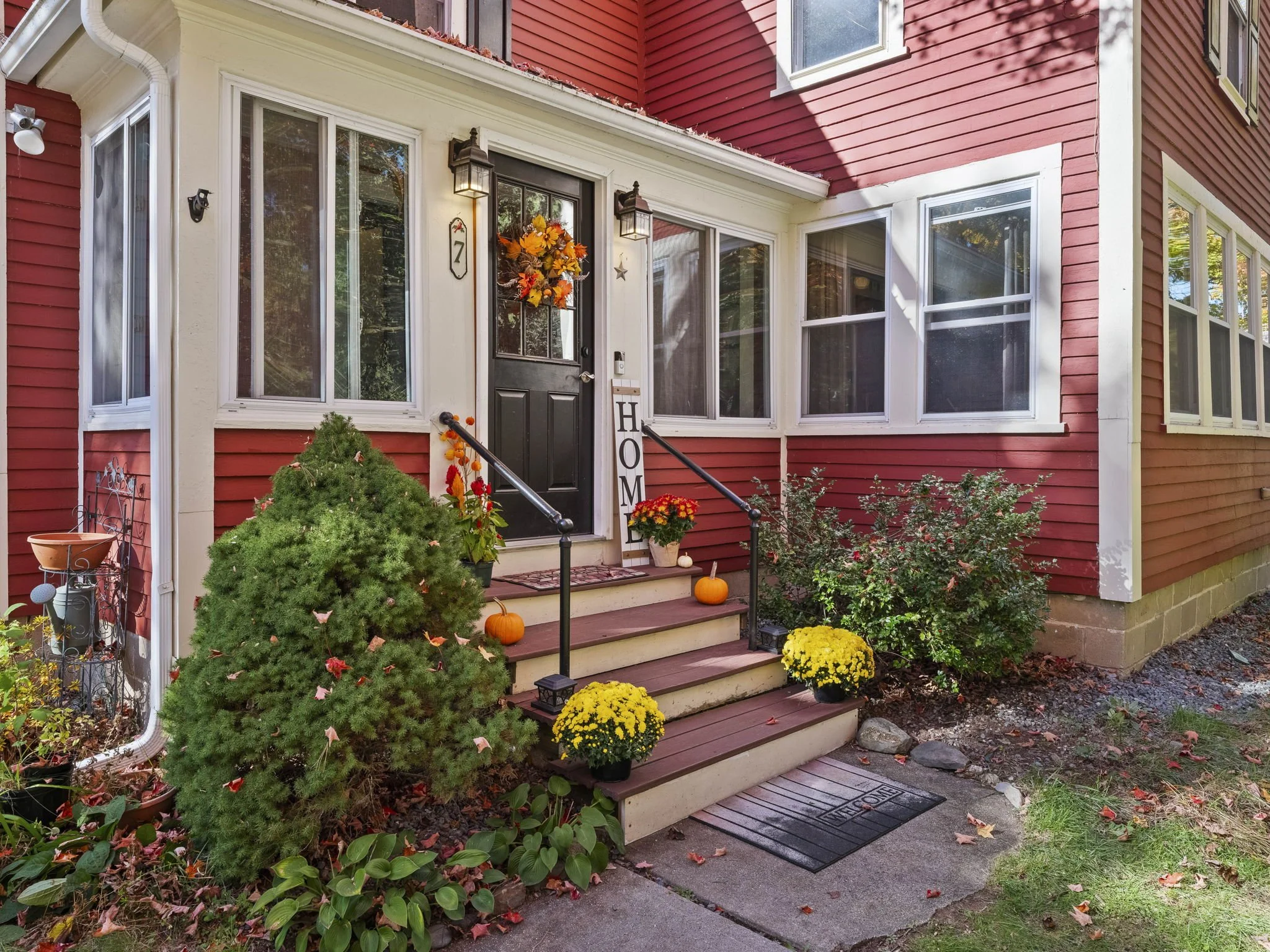 3-web-or-mls-7 Shepley St Groton MA 01450_0003.jpg