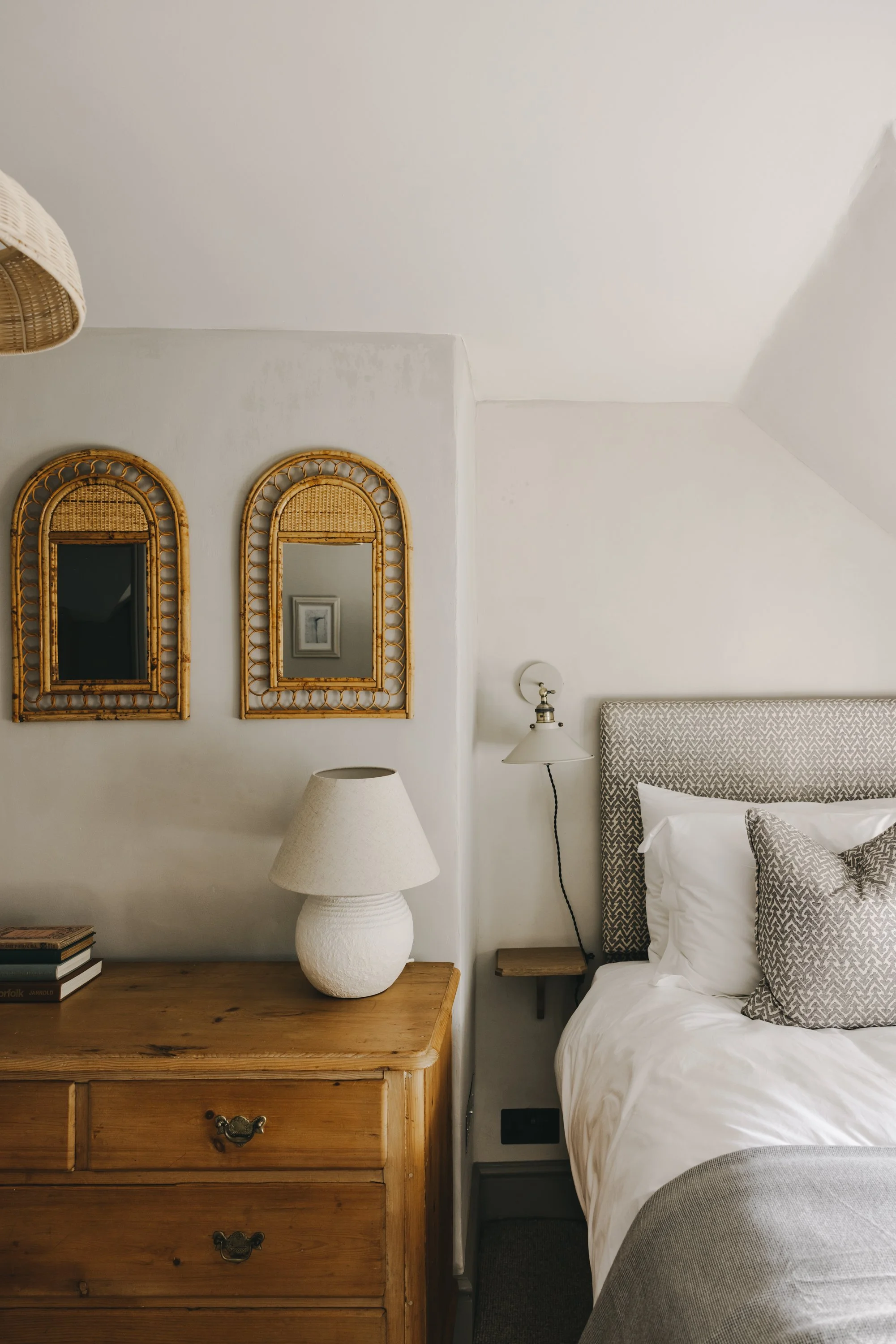 TheWorkersCottage_Norfolk_Twin Bedroom, Bedroom 3, Twin mirrors