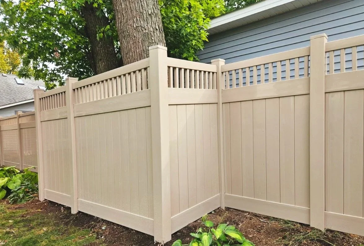 Spindle top privacy vinyl fence in Westmont, IL
