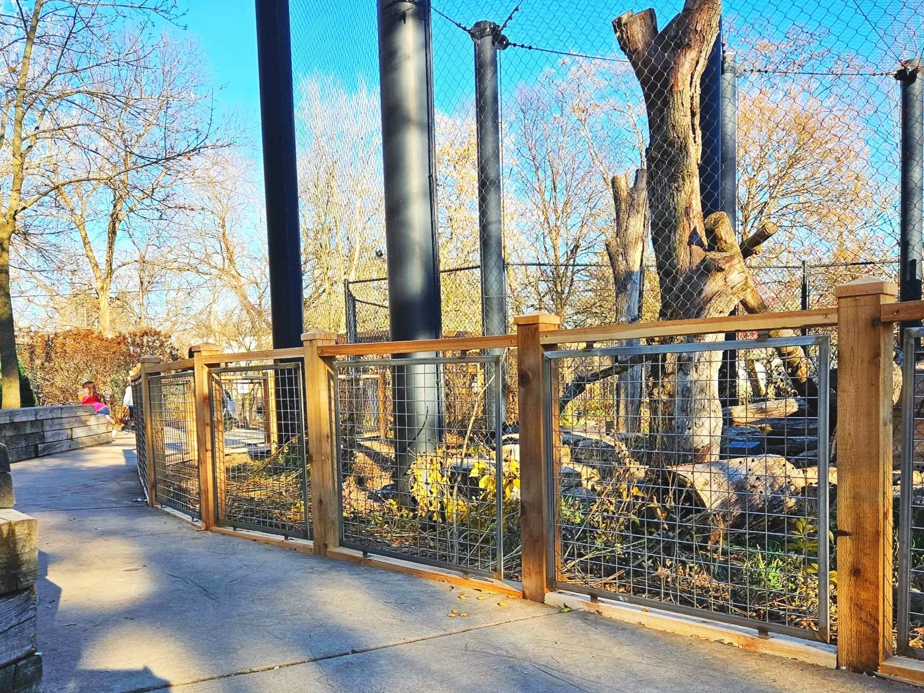     Custom fence at Cosley Zoo in Wheaton, IL