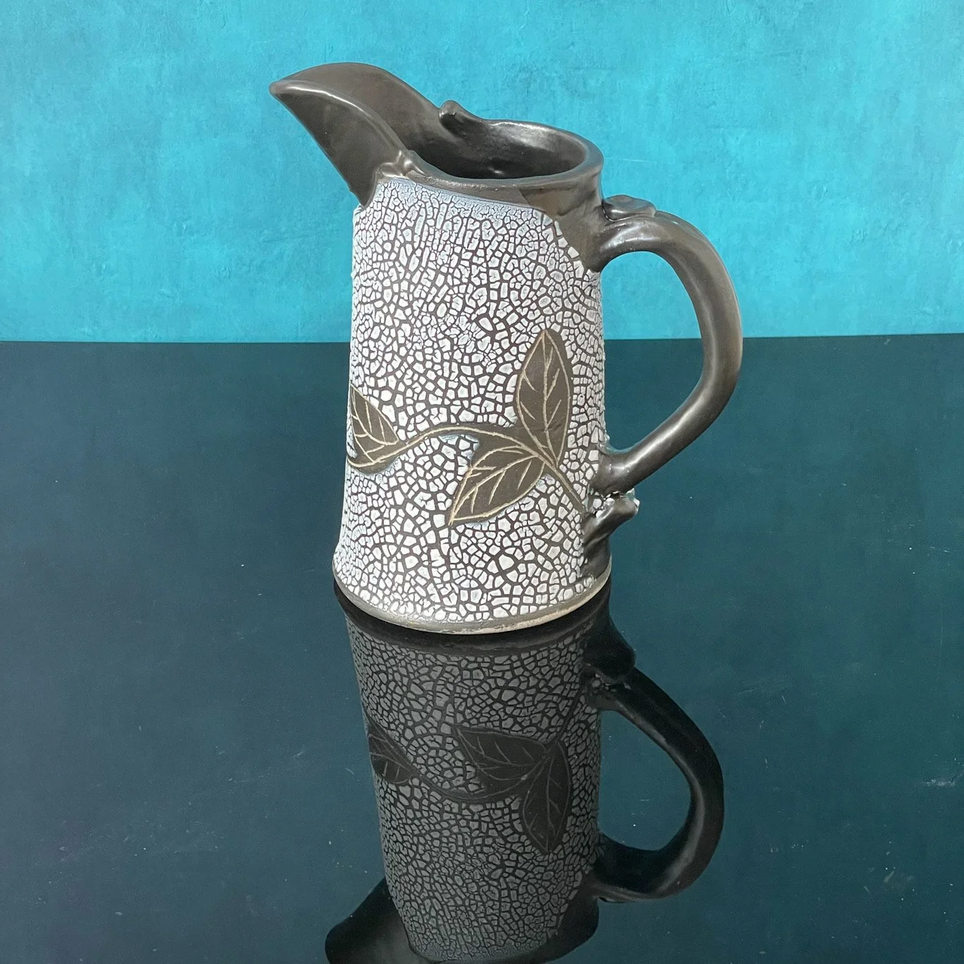 Leaf pitcher