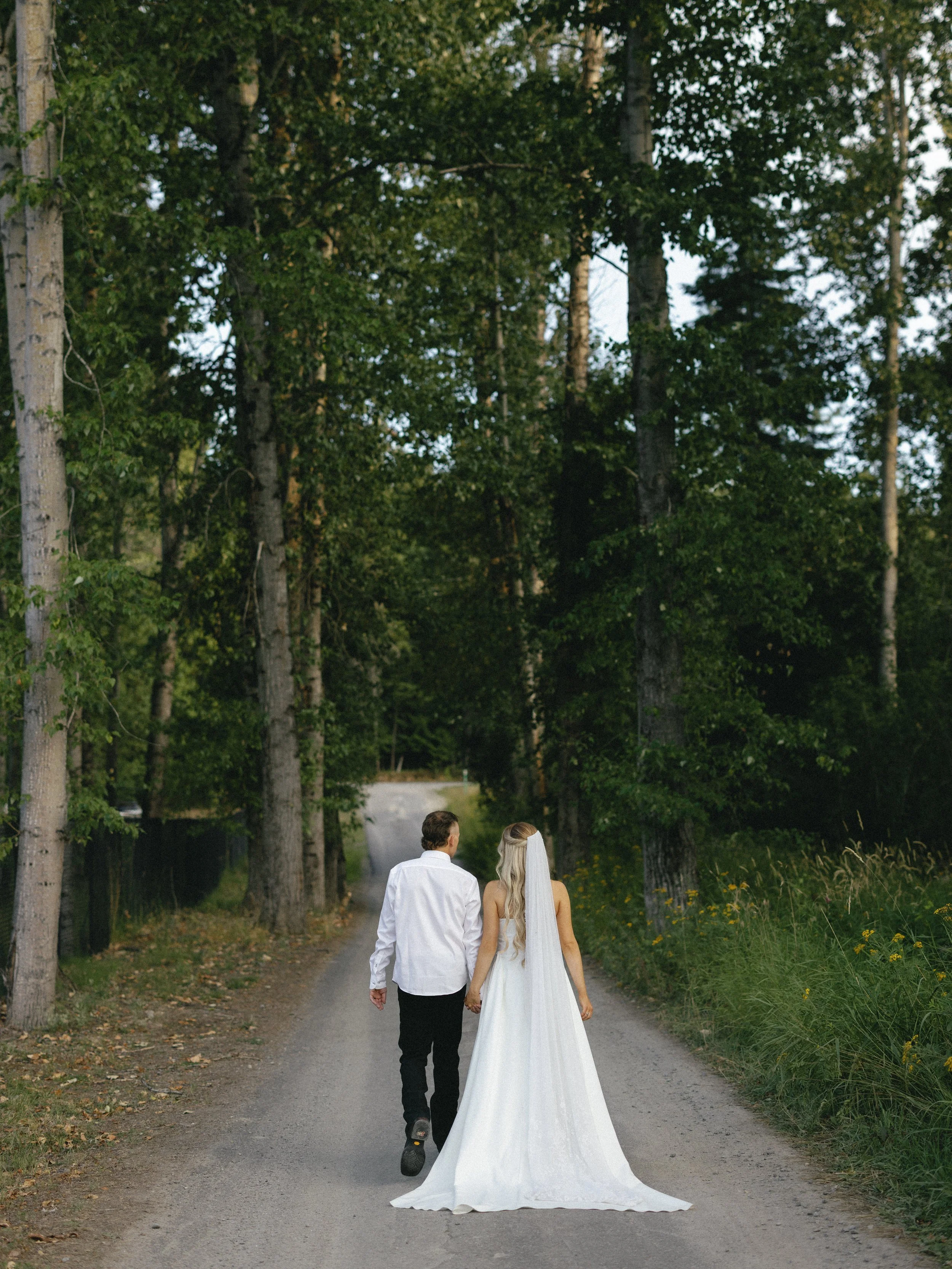 carolyn-tayler-sandpoint-idaho-wedding-summer-august-driftwood-events-private-property-lakeside-kayla-lucio-photo-previews-116.jpg