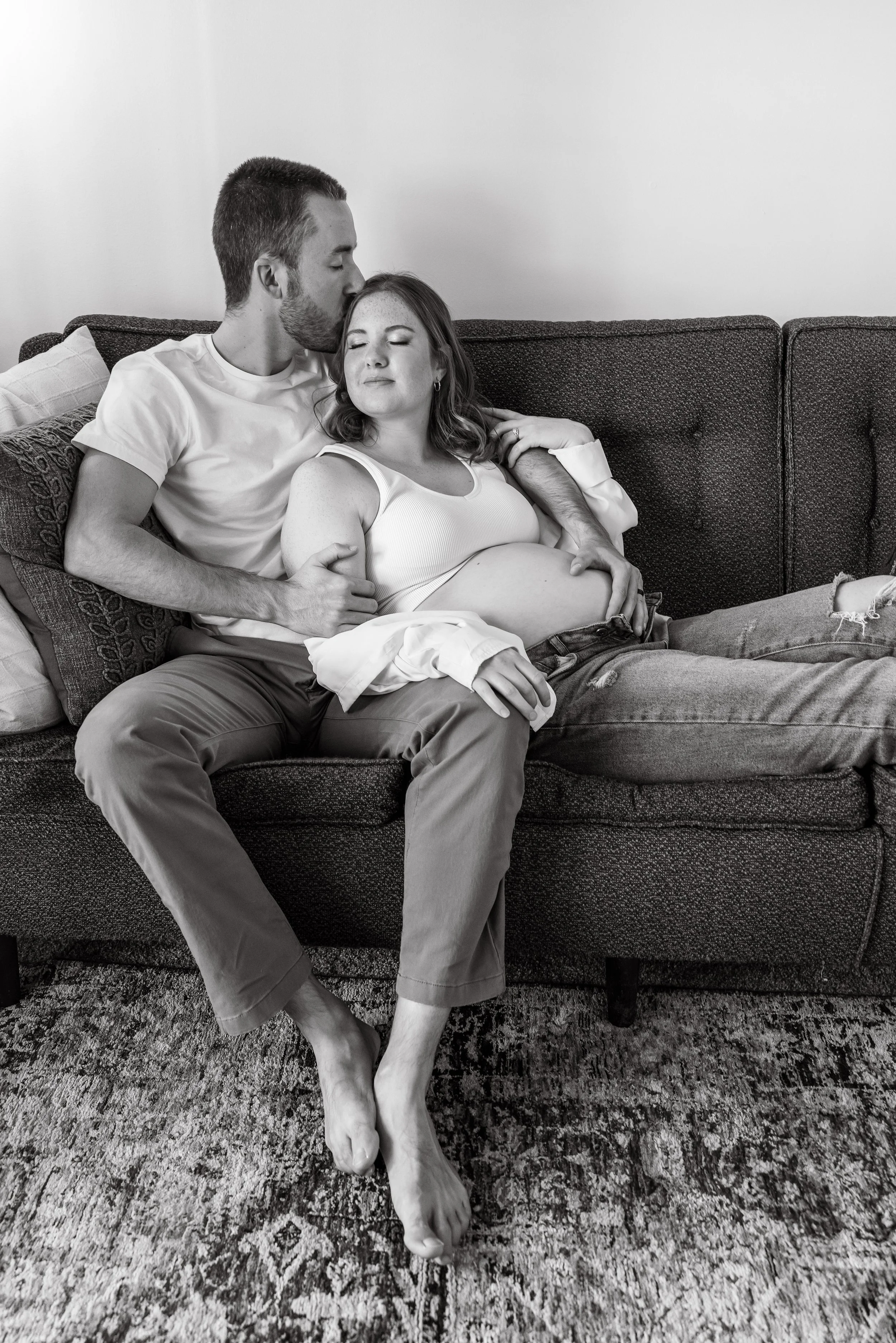 Marisa & DJ_Maternity_20231112_17-2.jpg
