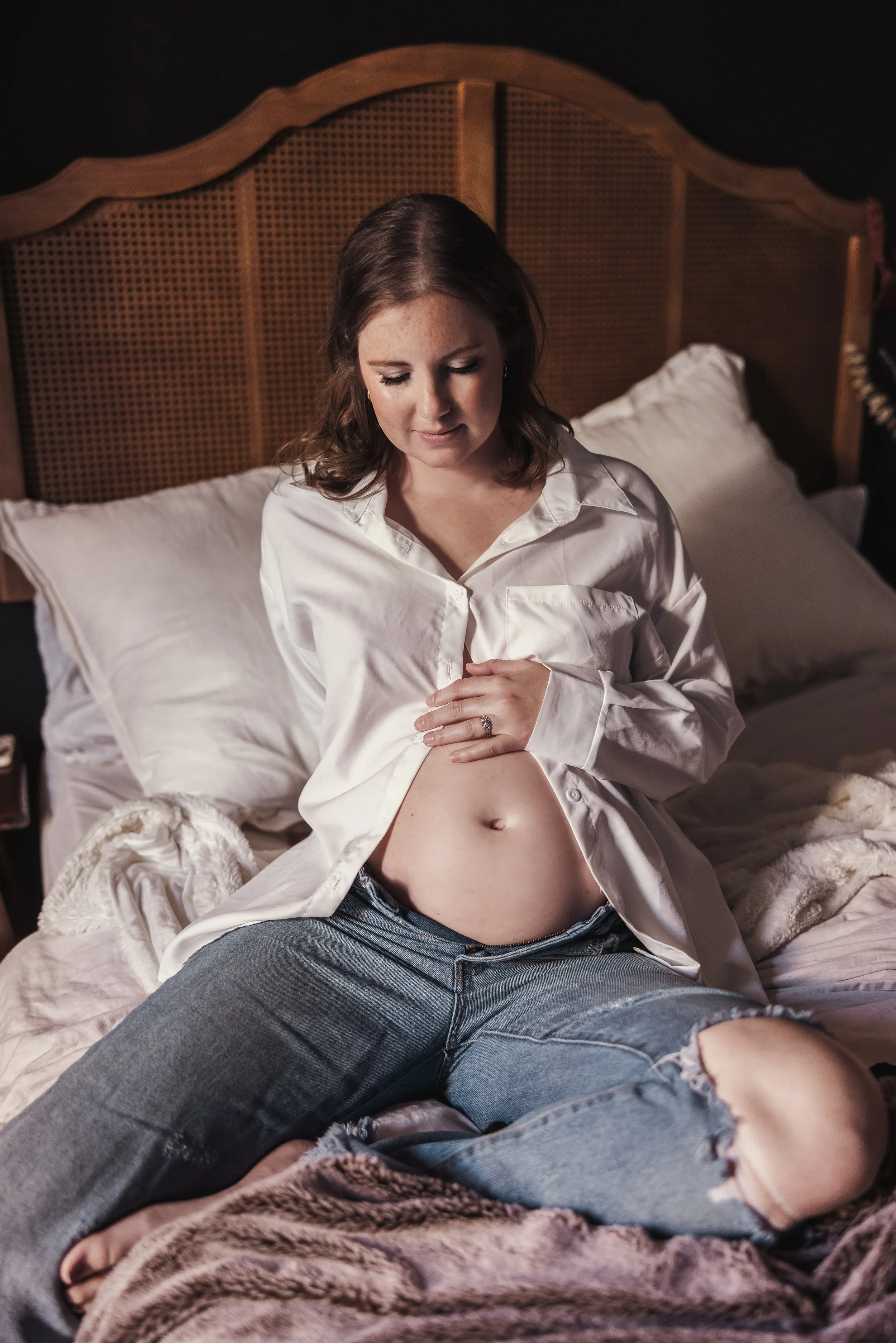 Marisa & DJ_Maternity_20231112_38.jpg