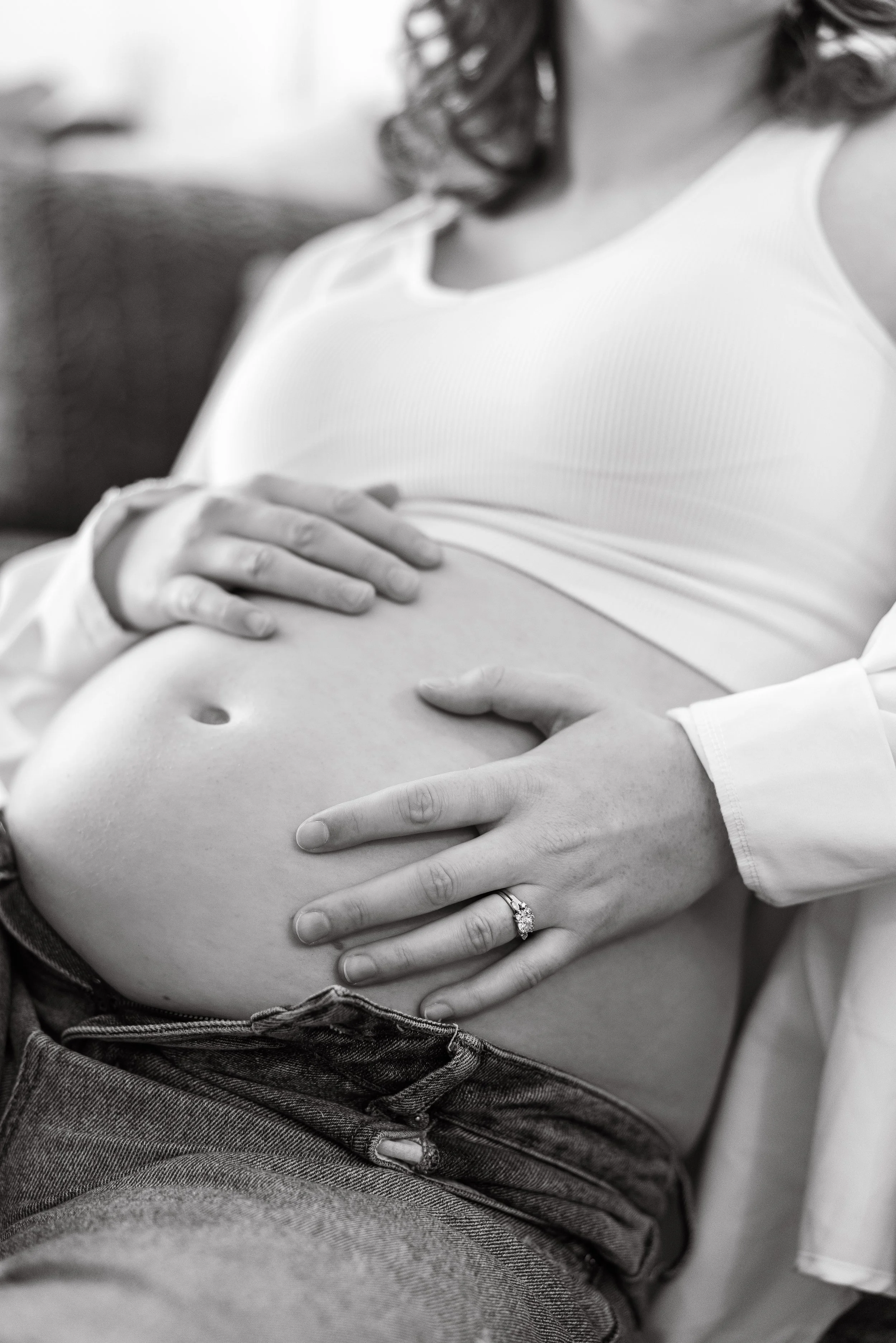 Marisa & DJ_Maternity_20231112_13.jpg