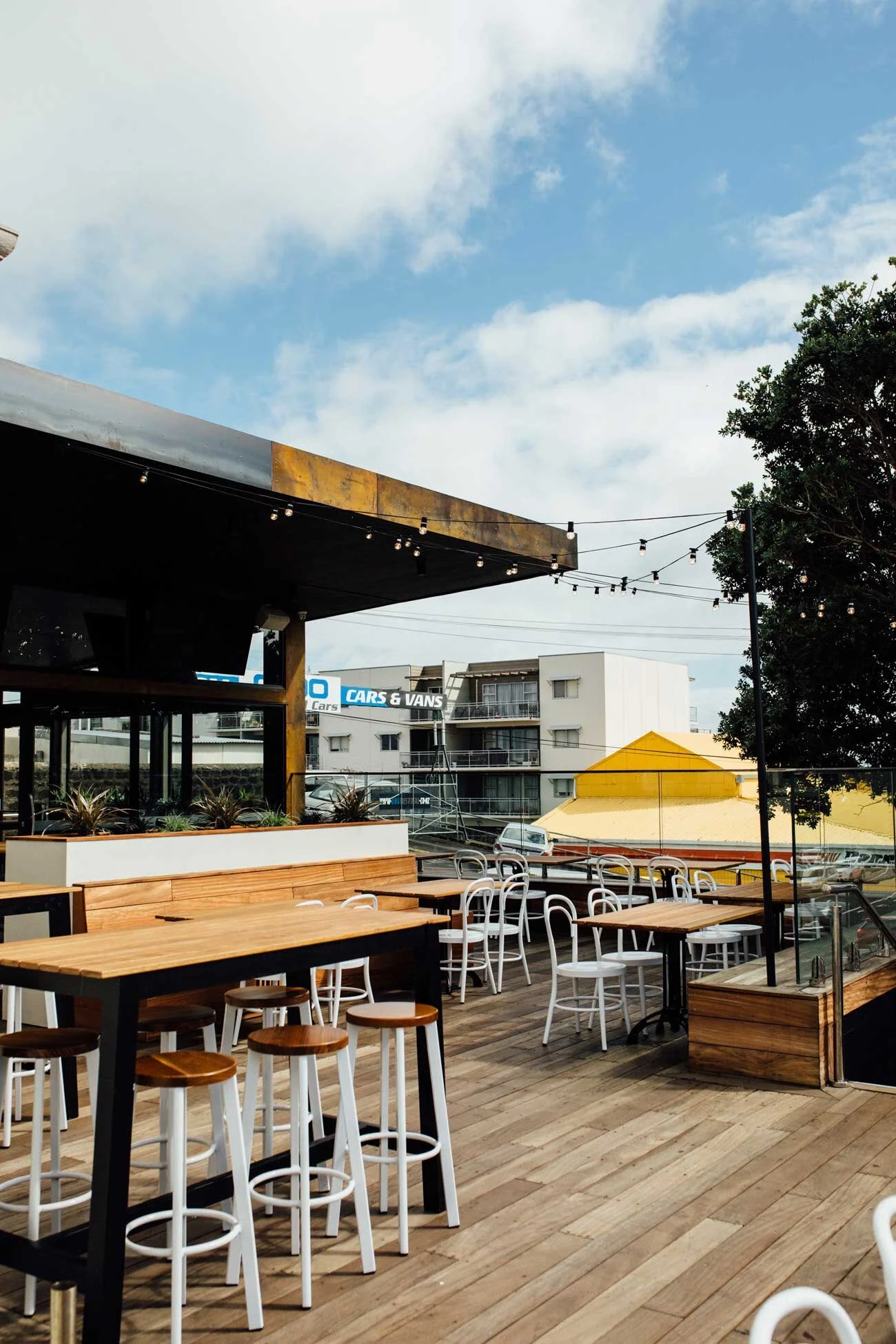 Side deck the Good Home Onehunga.jpg