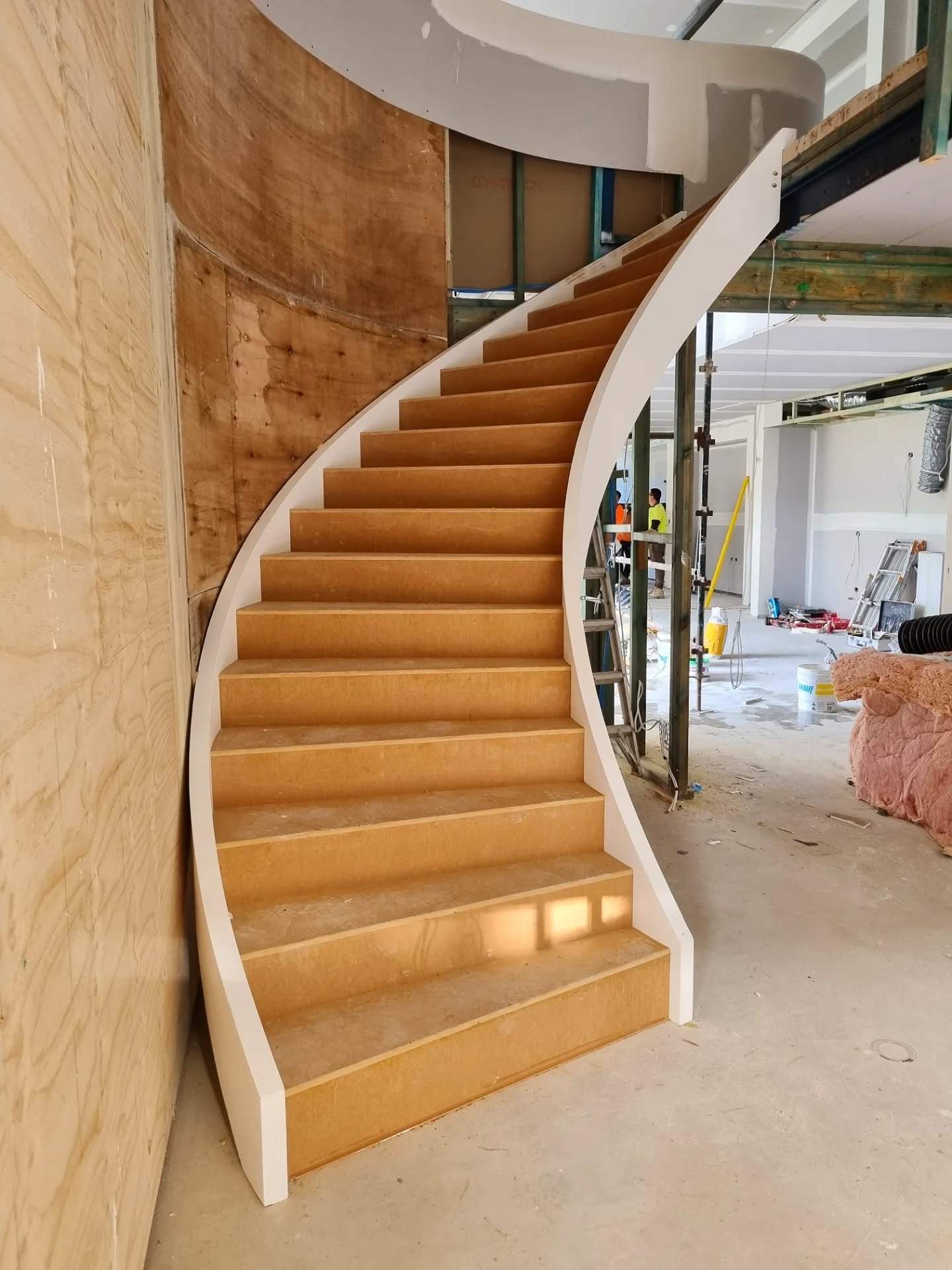 Handrail loading.....
Curved staircase for @construction_by_design