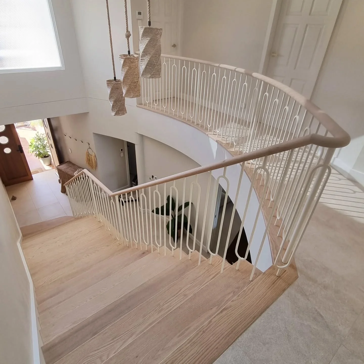 Amazing American Oak job finished off. This was actually a stair renovation (look at the last picture), it turned out beautiful.
@distinctionbuild