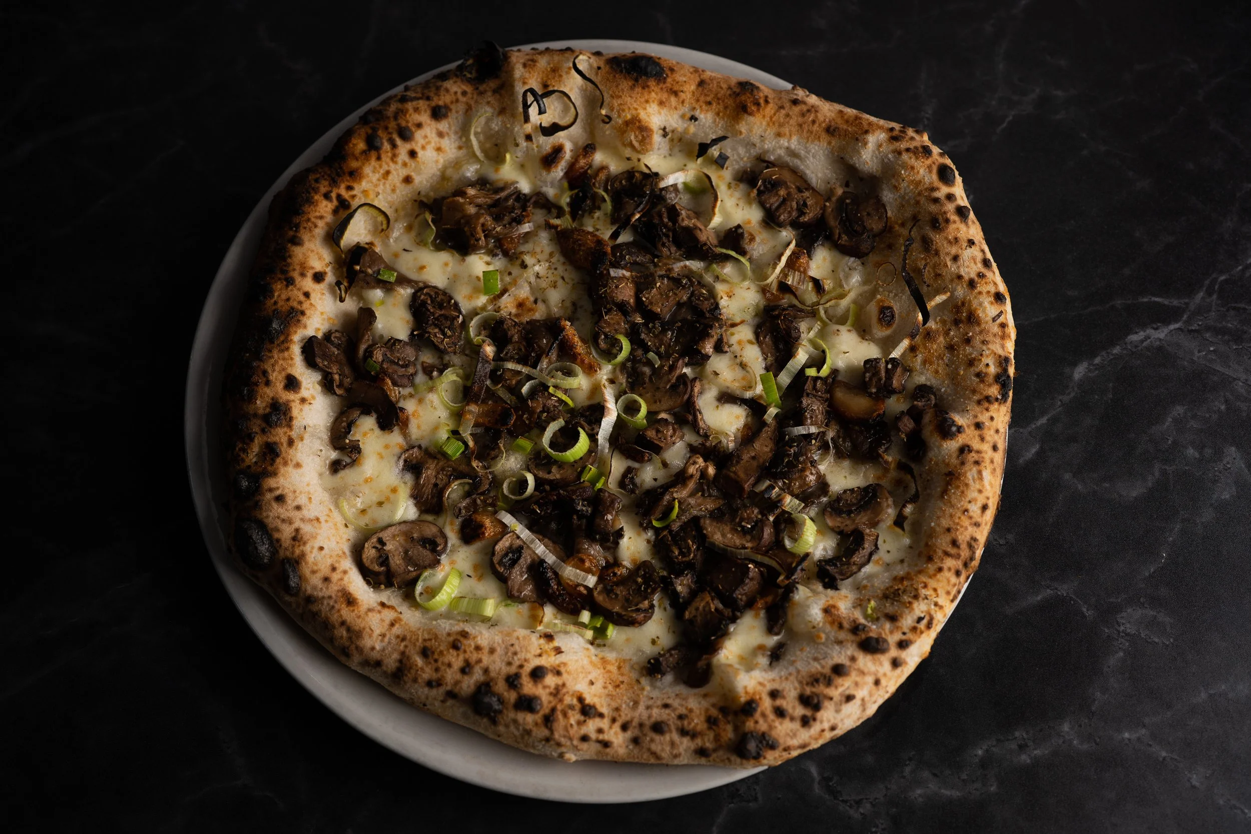 BavarosMenu_WildFunghiPizza001.jpg