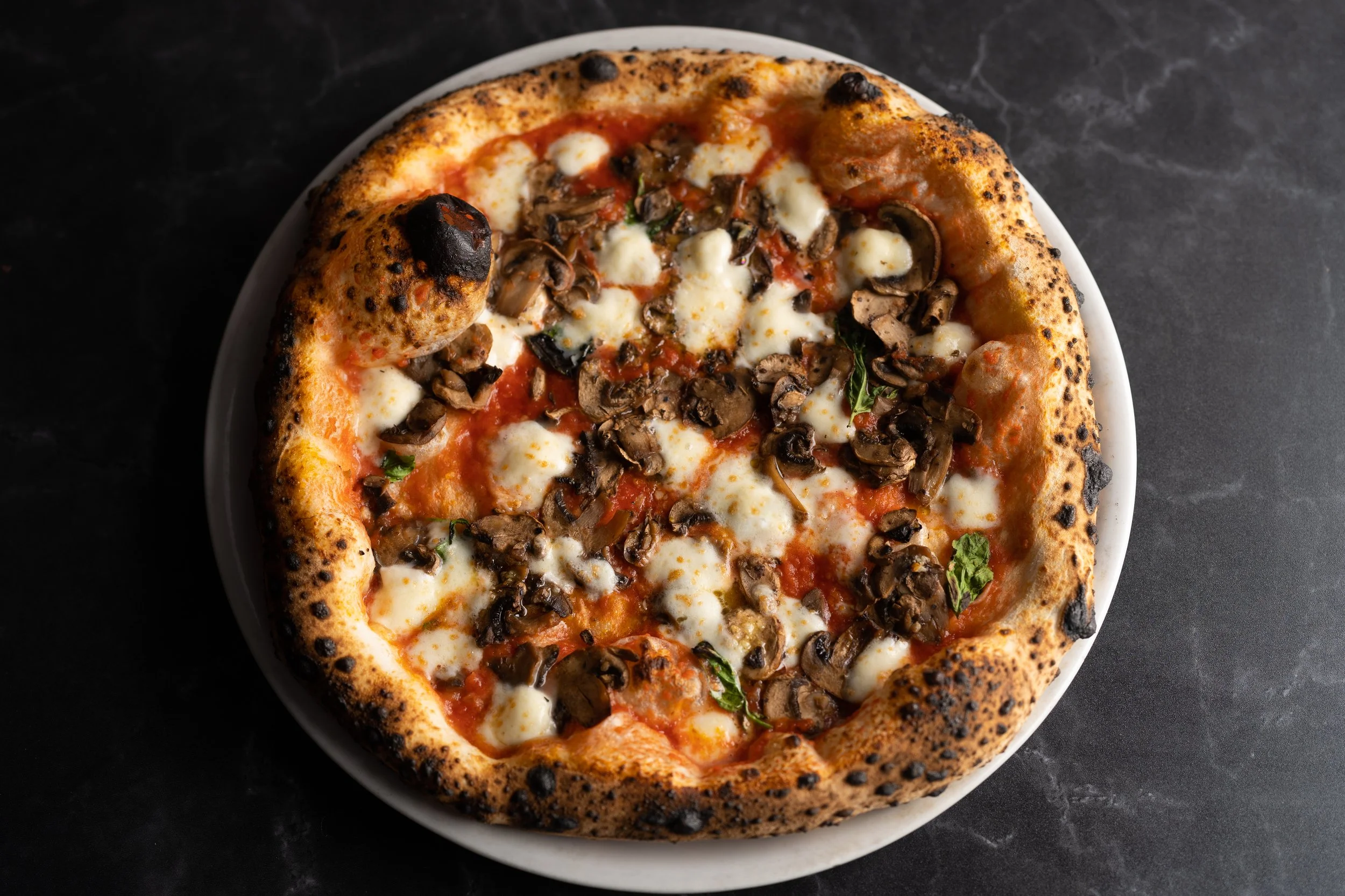 Bavaros_Pizza_Funghi_3.jpg