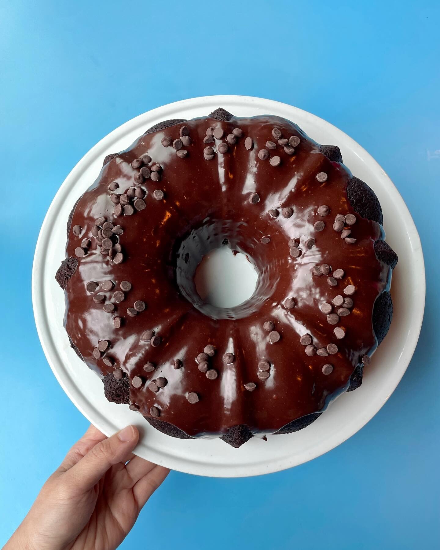 ☘️&nbsp;Irish Soda Bread and a Guinness Stout Chocolate Bundt for St. Patrick&rsquo;s Day ☘️

✨ IRISH SODA BREAD: Moist and crumbly, dotted with whisky soaked currants and raisins. Topped with pearl sugar for a little extra sweet crunch. Served with 