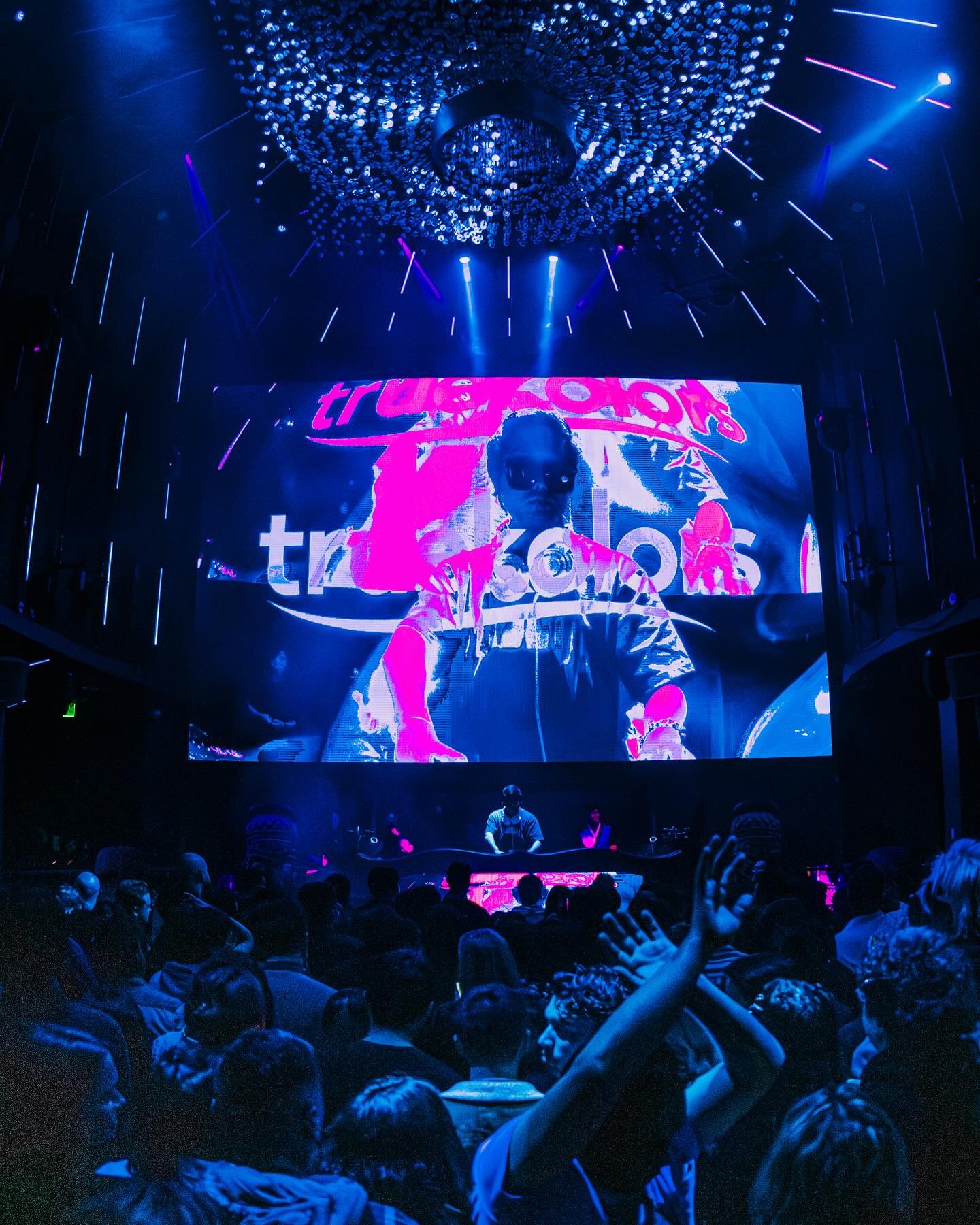i had the honor to play my favorite progressive set to date at the fully packed night with @alanwalkermusic @castorandpolluxmusic . massive thank you to @timenightclub @insomniacevents for the opportunity and to everyone who danced with me✨

📸: @guc