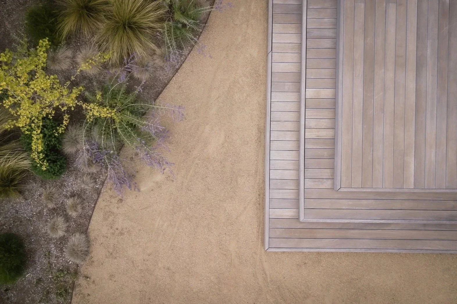 Formed%2BLandscapes%2B-%2BDeck%2Band%2Bplanting.jpg