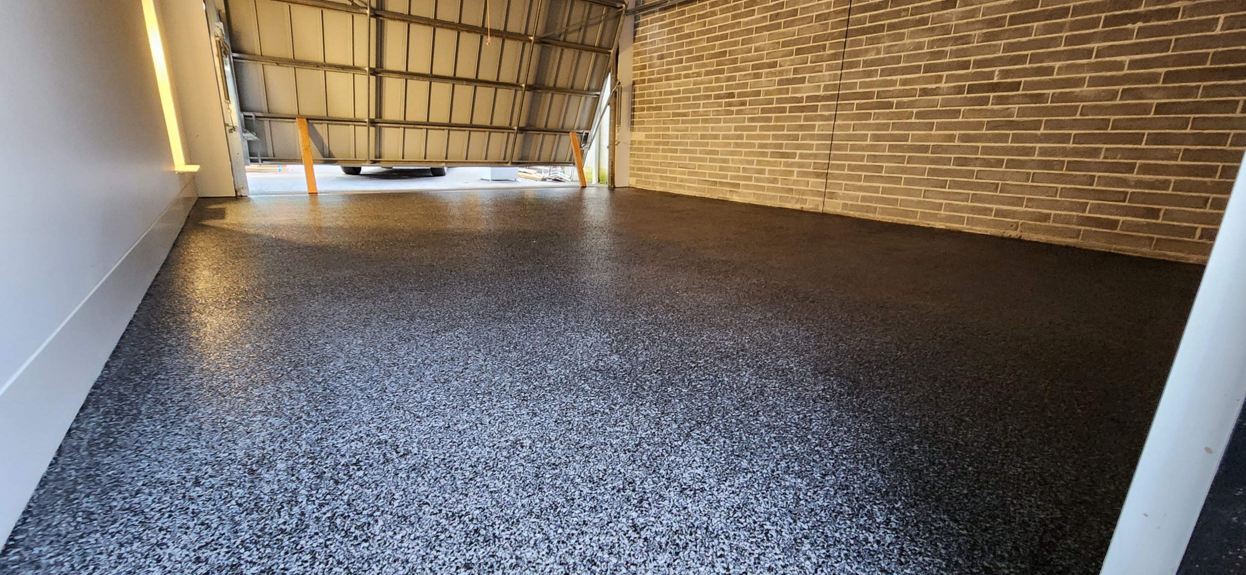 Salt and Pepper Flake Flooring Garage 2