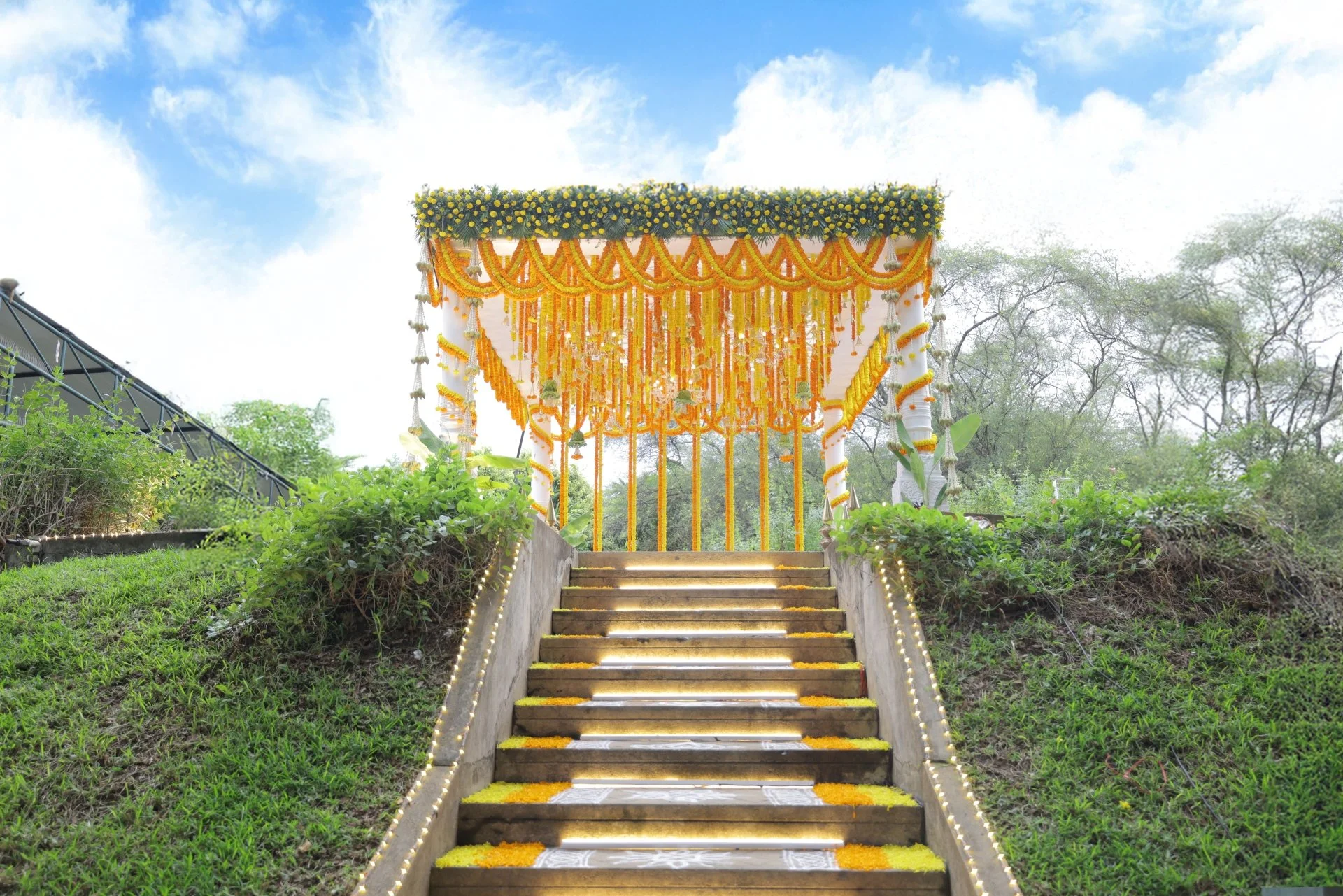 Intimate wedding venue at Treetop Mandap SPP Gardens Chennai elevated among tree canopy