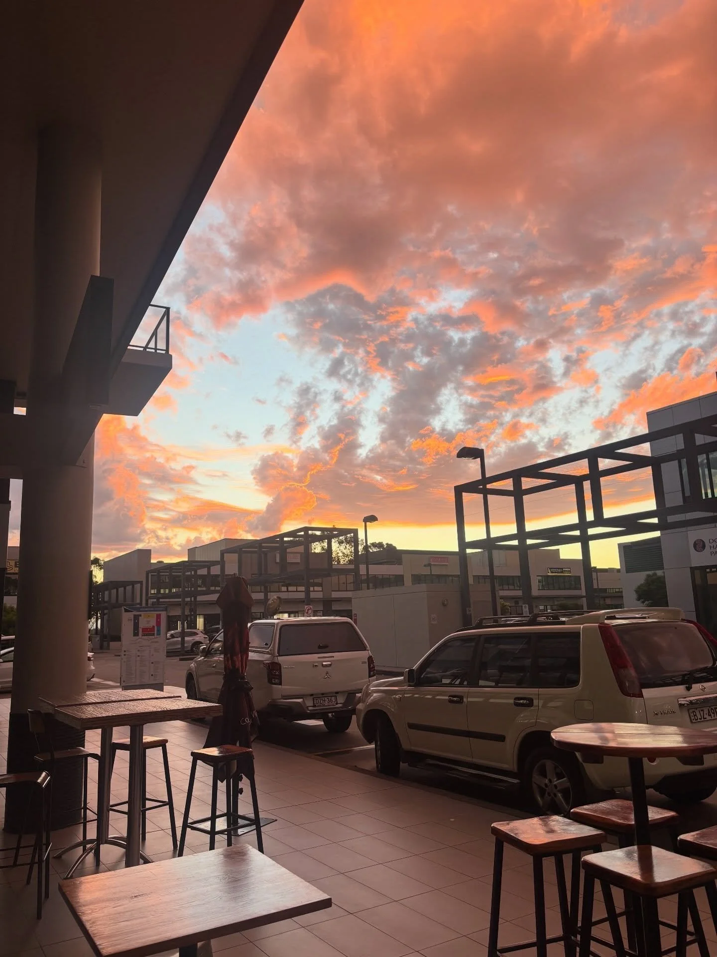 Drinks taste better under skies like this 🌅🍾