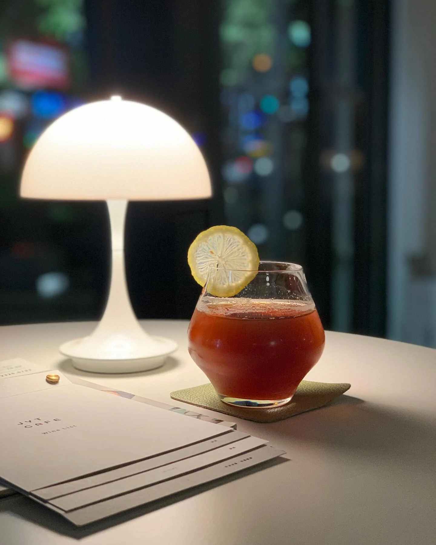 走過、路過、千萬別錯過📣📣
有關注JYT的朋友們一定有發現
我們在9月初悄悄的啟動酒吧模式
每週五、六晚間19:00-24:00限定
加碼提供義大利白酒、氣泡酒及義式調酒
甜點、咖啡等軟性飲料全天候供應哦
還不手刀揪起來🙌🙌
JYT BAR等你們來享受義大利生活
Ciao ☺︎ ☺︎ ☺︎

📍地址：台中市南屯區公益路二段103號1F
📞電話：(04)-23260793
🕚營業時間：週一至週日11:00～19:00
🍾週五、六19:00啟動酒吧模式
★&mdash;&mdash;