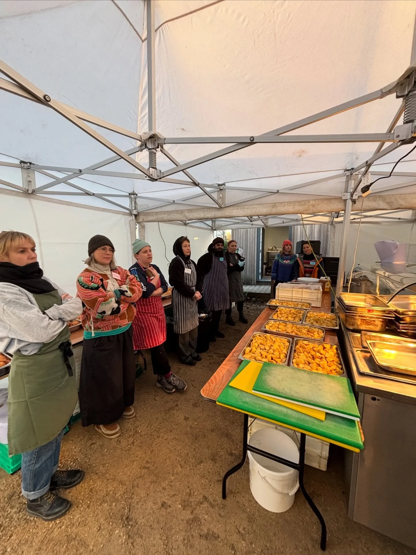 This Christmas, Bristol hospitality stood in solidarity, we appreciate all involved so much whilst times are so hard in the industry❤️&zwj;🩹 Our food coordination at Caring at Christmas is made possible by the collective power of our community: peop