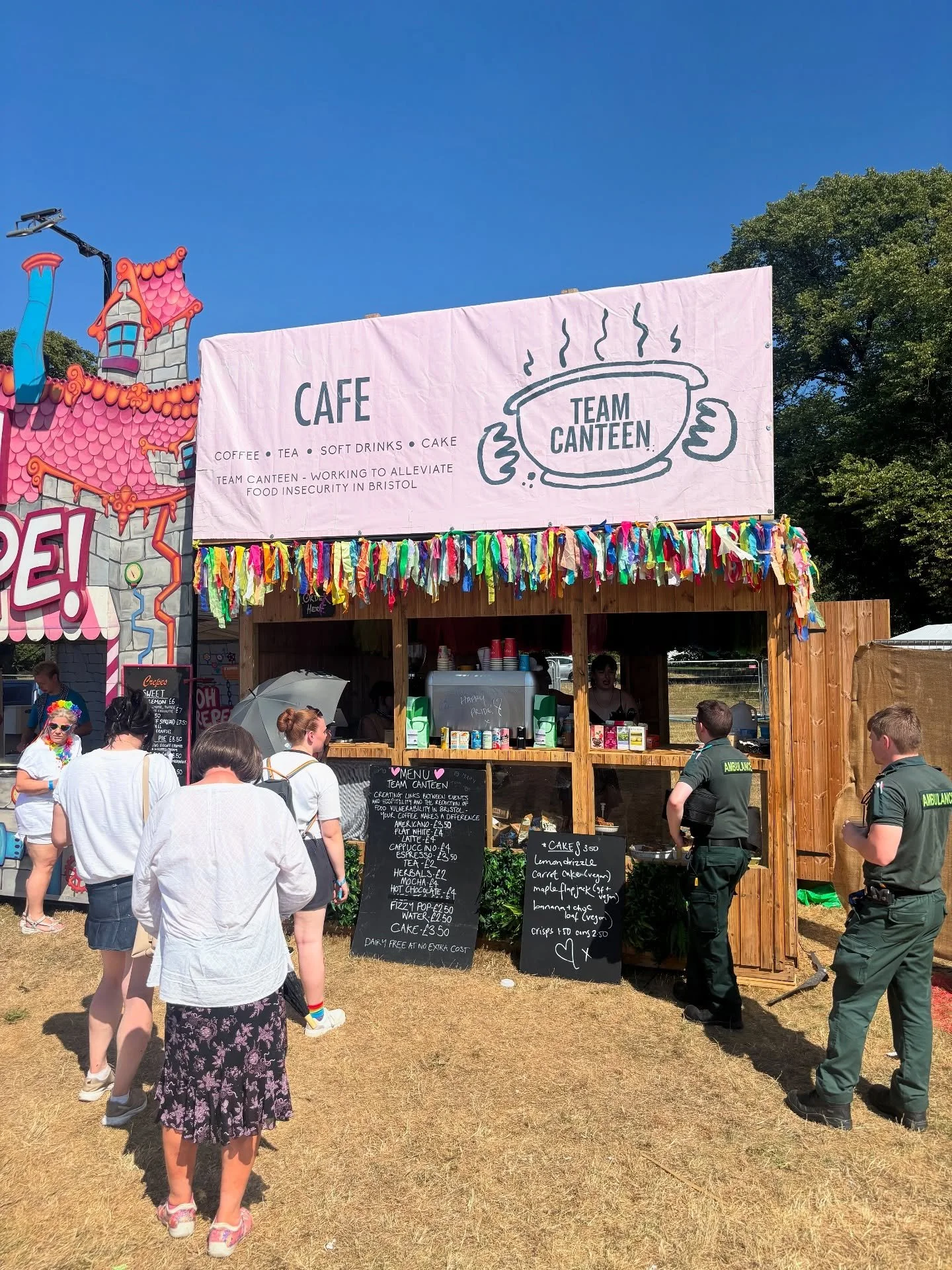 We served endless iced @wogancoffee Team Canteen coffee to the lovely people of @bristolpride what a tonic! The temperature was a challenge, but the vibes were high as always ❤️🌈❤️ what a day for Bristol. Including a soul boosting DJ set next door f