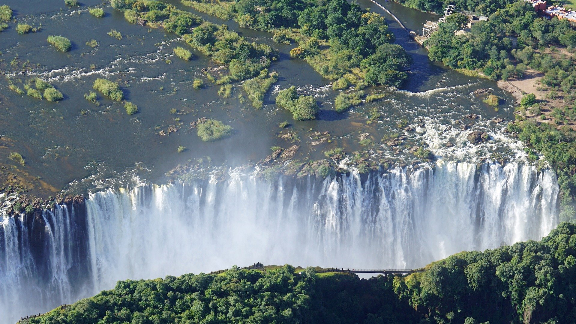 victoria-falls-4885483_1920.jpg