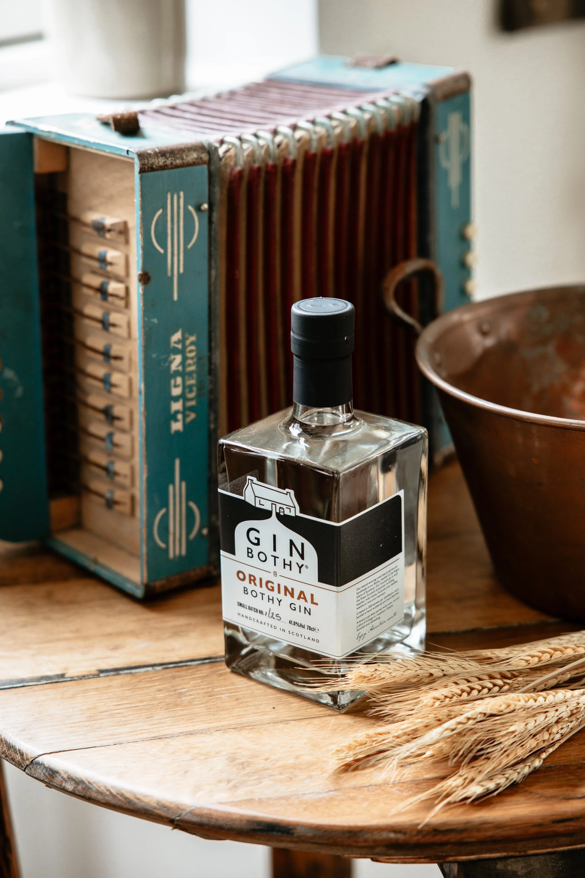 © Julia Caira 2025_Gin Bothy Lifestyle 110825-5272.jpg
