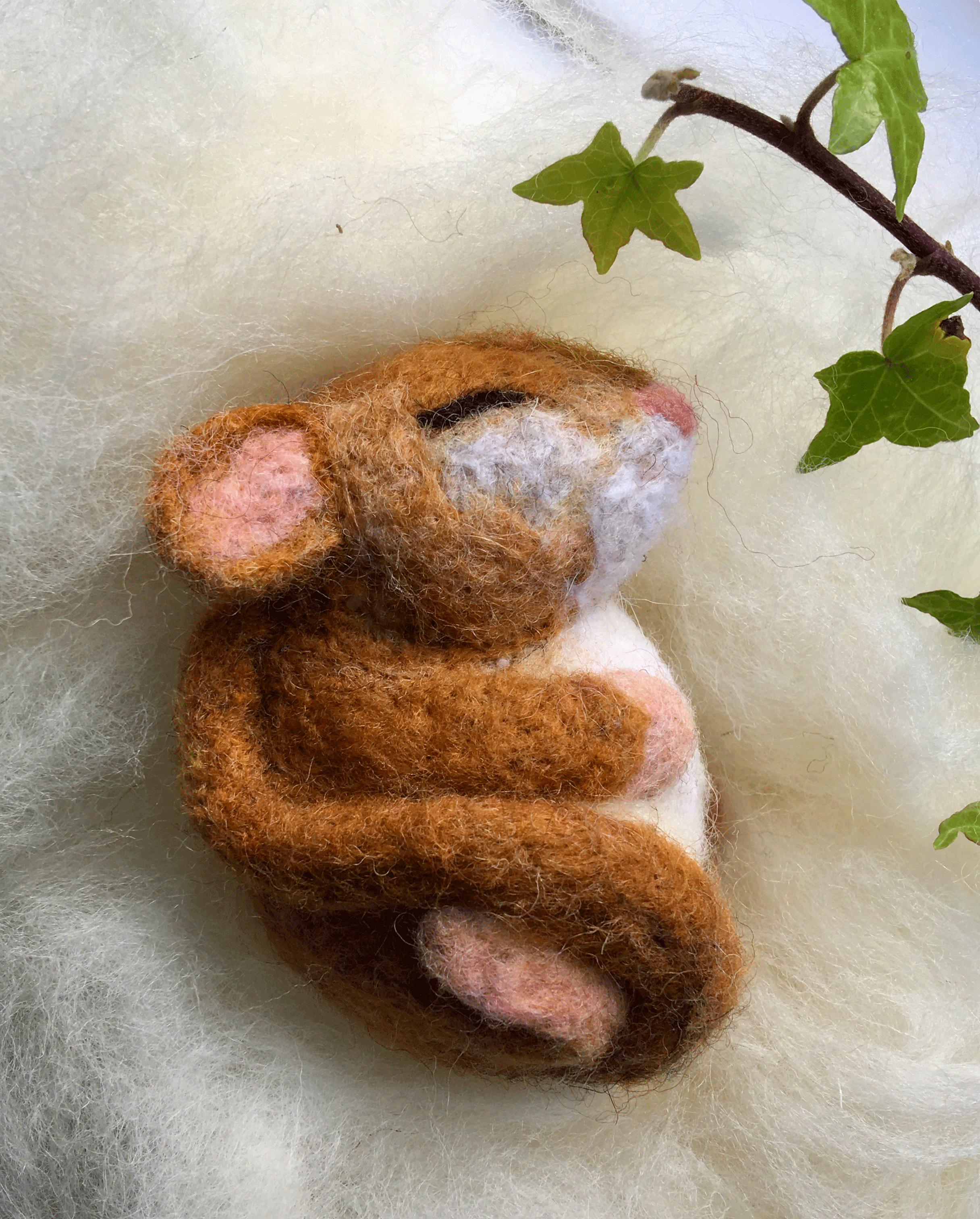 Dormouse-needle-felt.gif