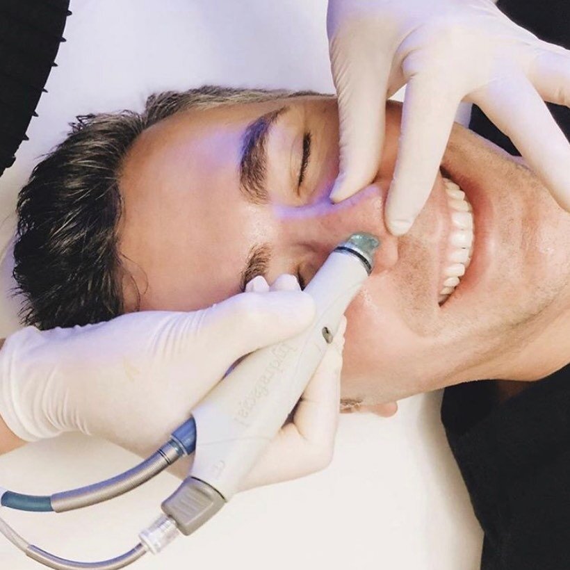 HydraFacial MD (Value $180) giveaway at S3!⁣
.⁣
Here&rsquo;s how to enter:⁣
1)Follow us⁣
2)Like this photo⁣
3)Tag 3 friends⁣
⁣
Giveaway ends September 4th at 11:59 PM (CT). A winner will be announced the following day! Good luck! 💕