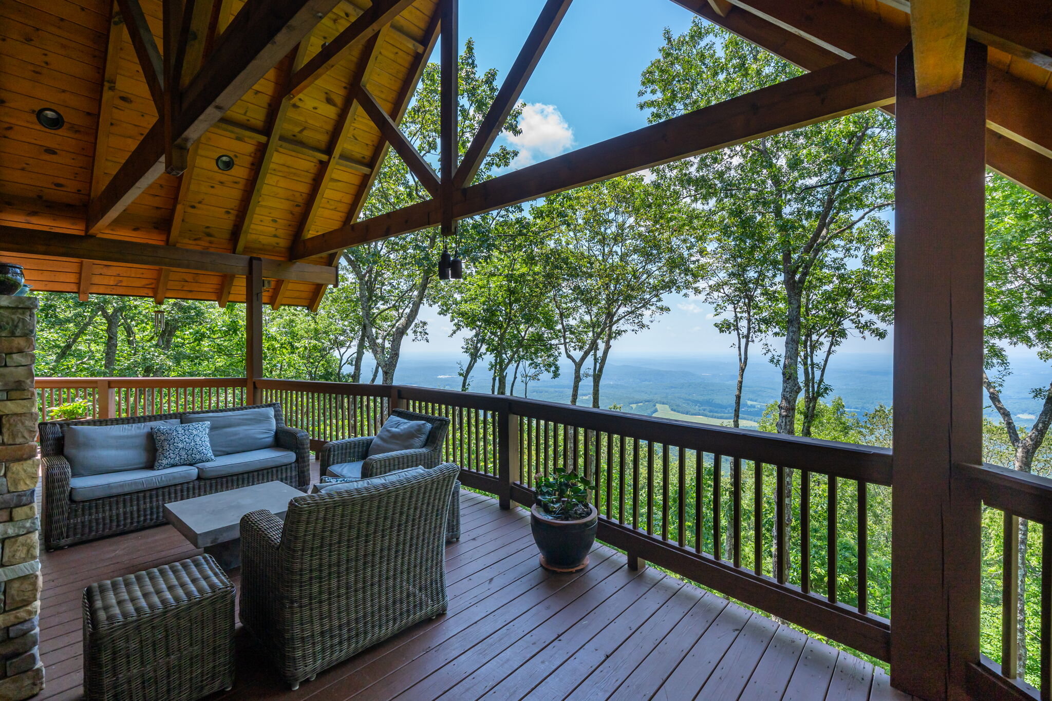 Luxury Mountain Retreat in Jasper, GA