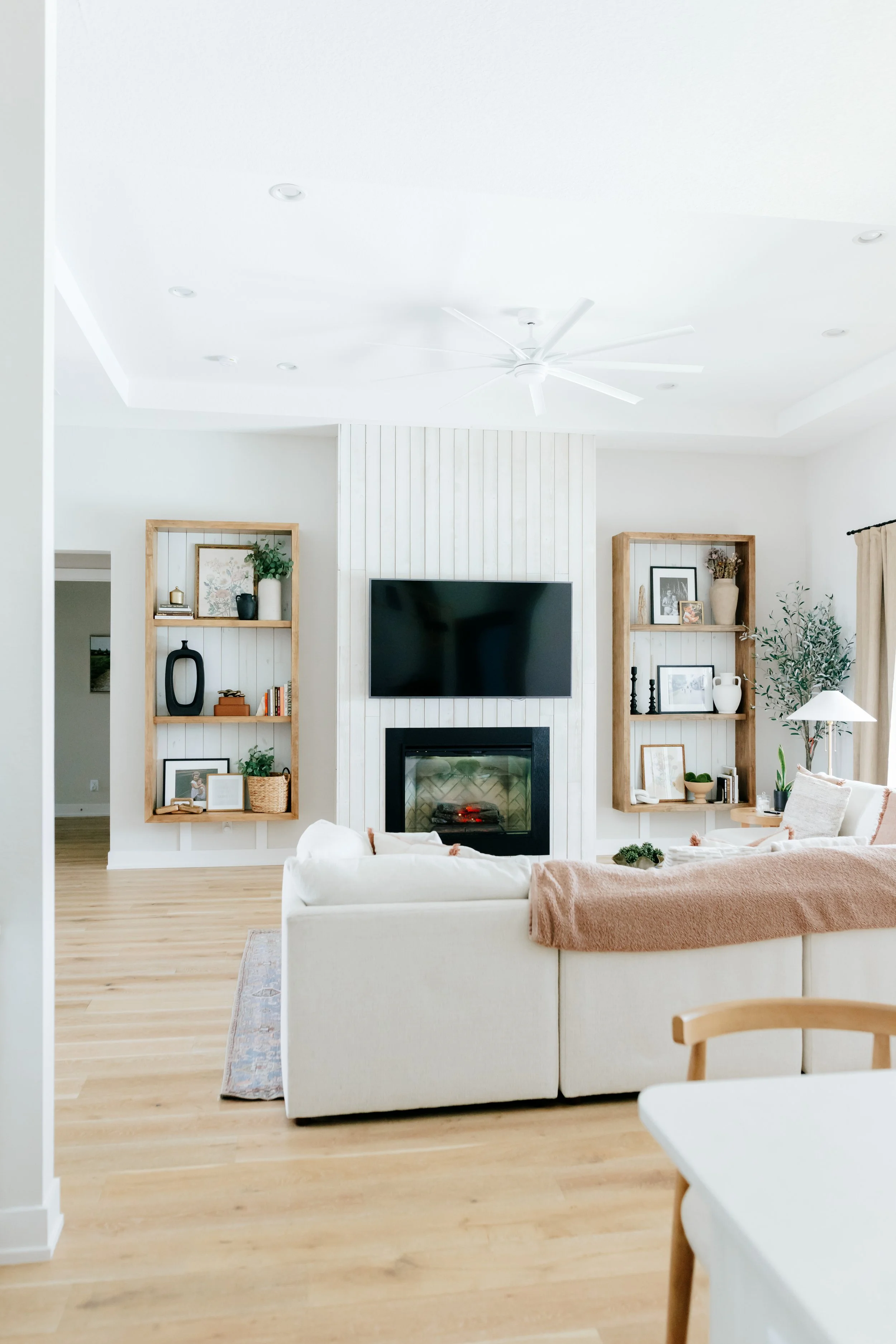 7912 Redonda Loop-13.jpg