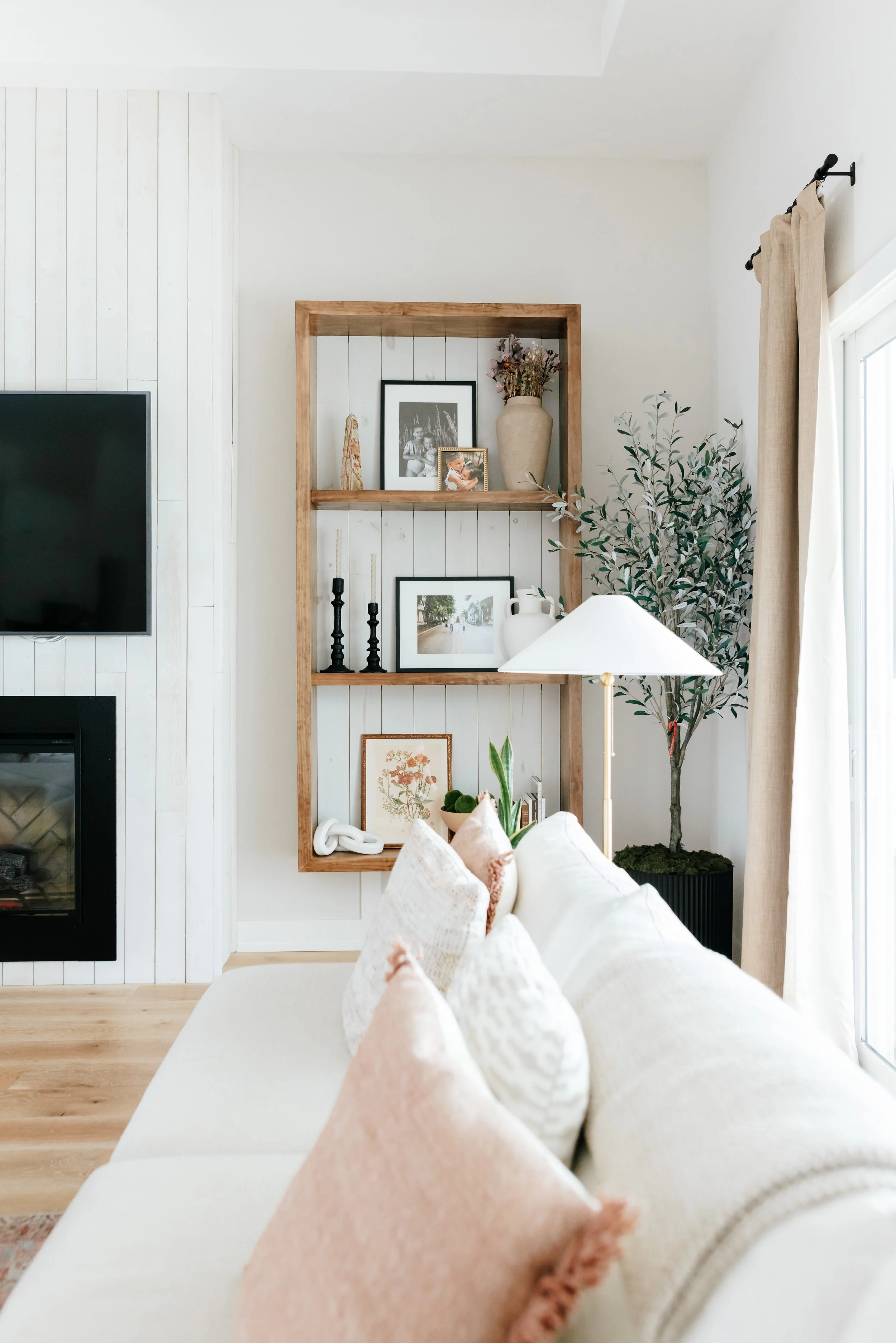 7912 Redonda Loop-3.jpg