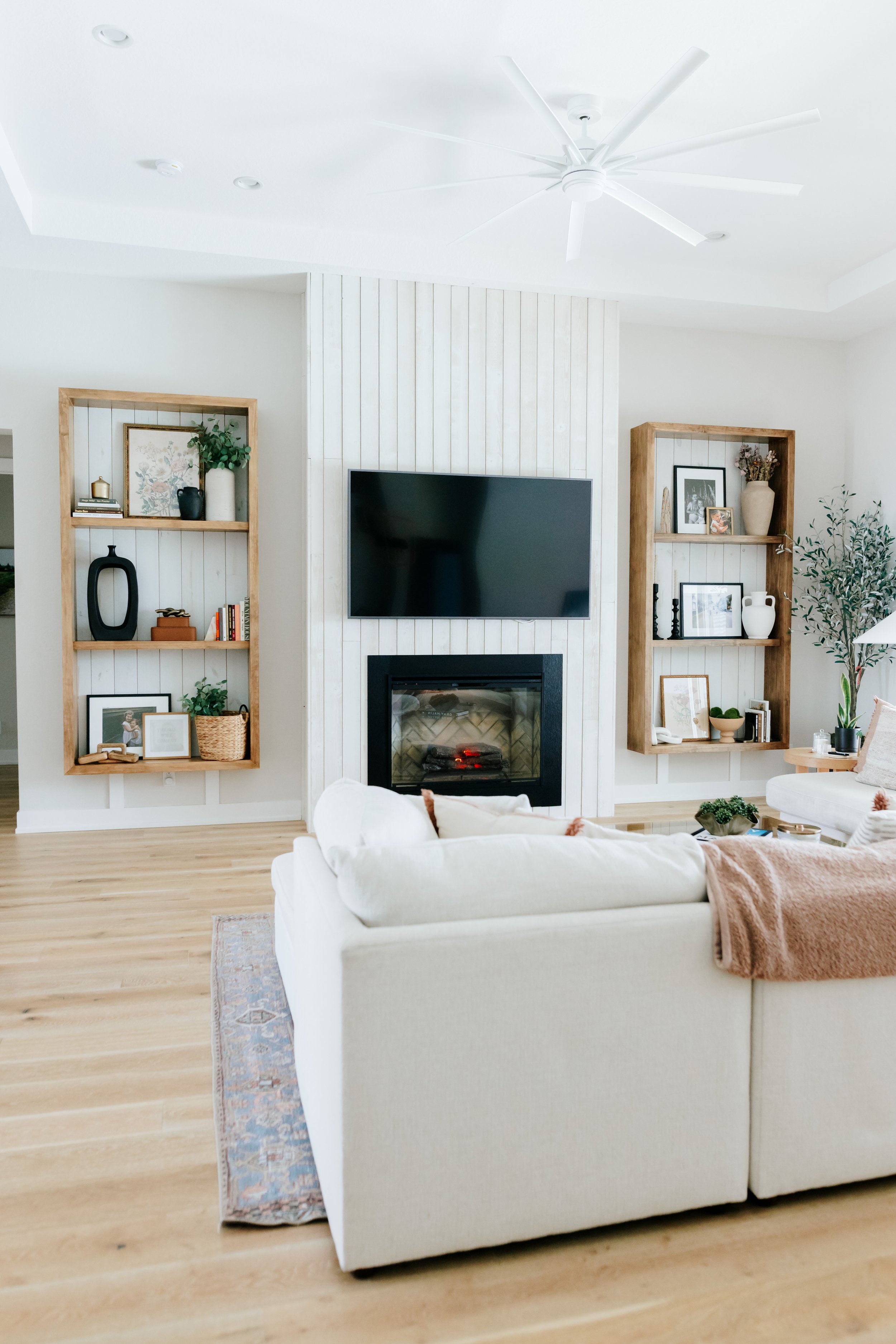 7912 Redonda Loop-1.jpg