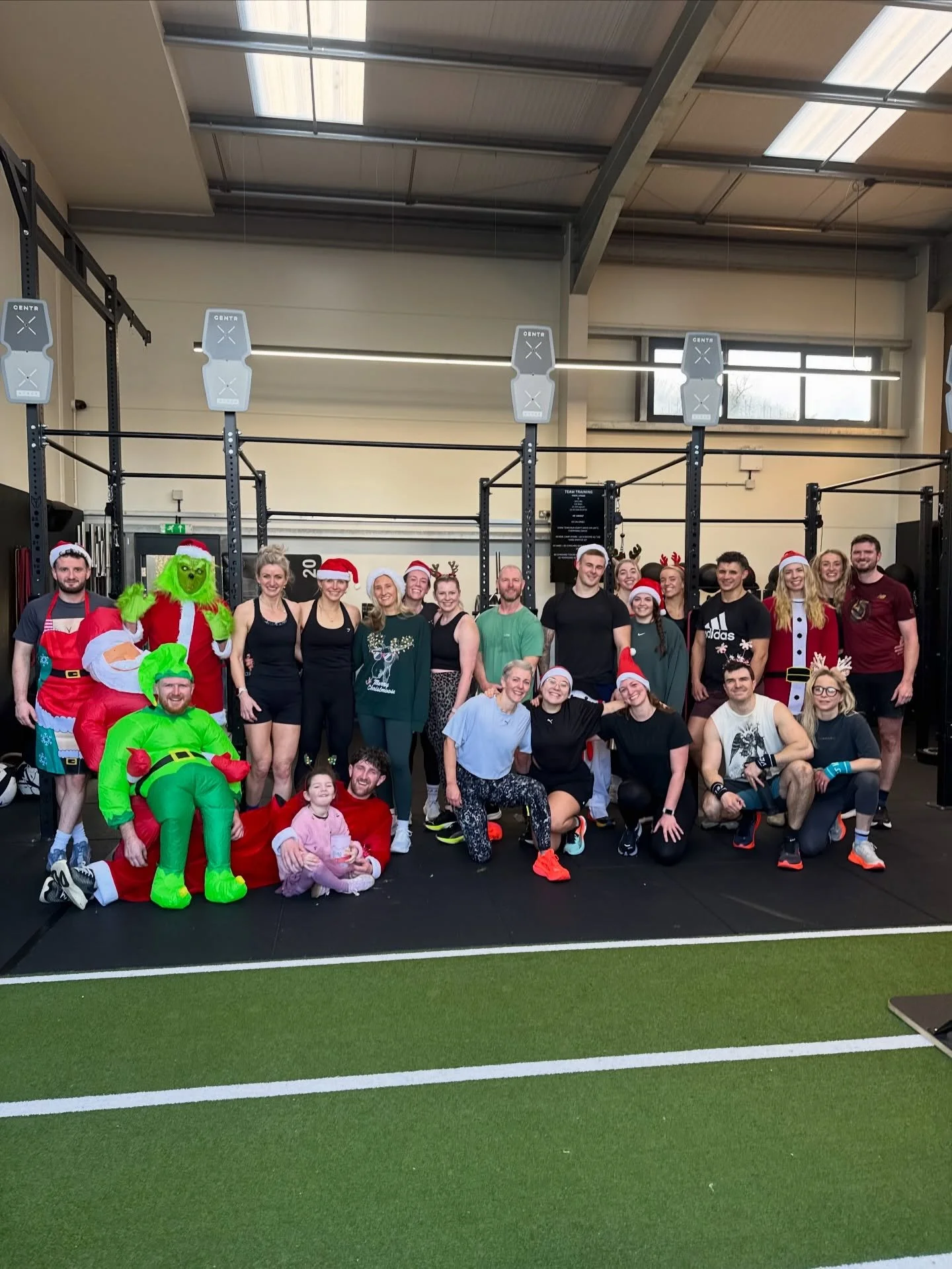 A very Merry Christmas Throwdown with the team 🫶🏻