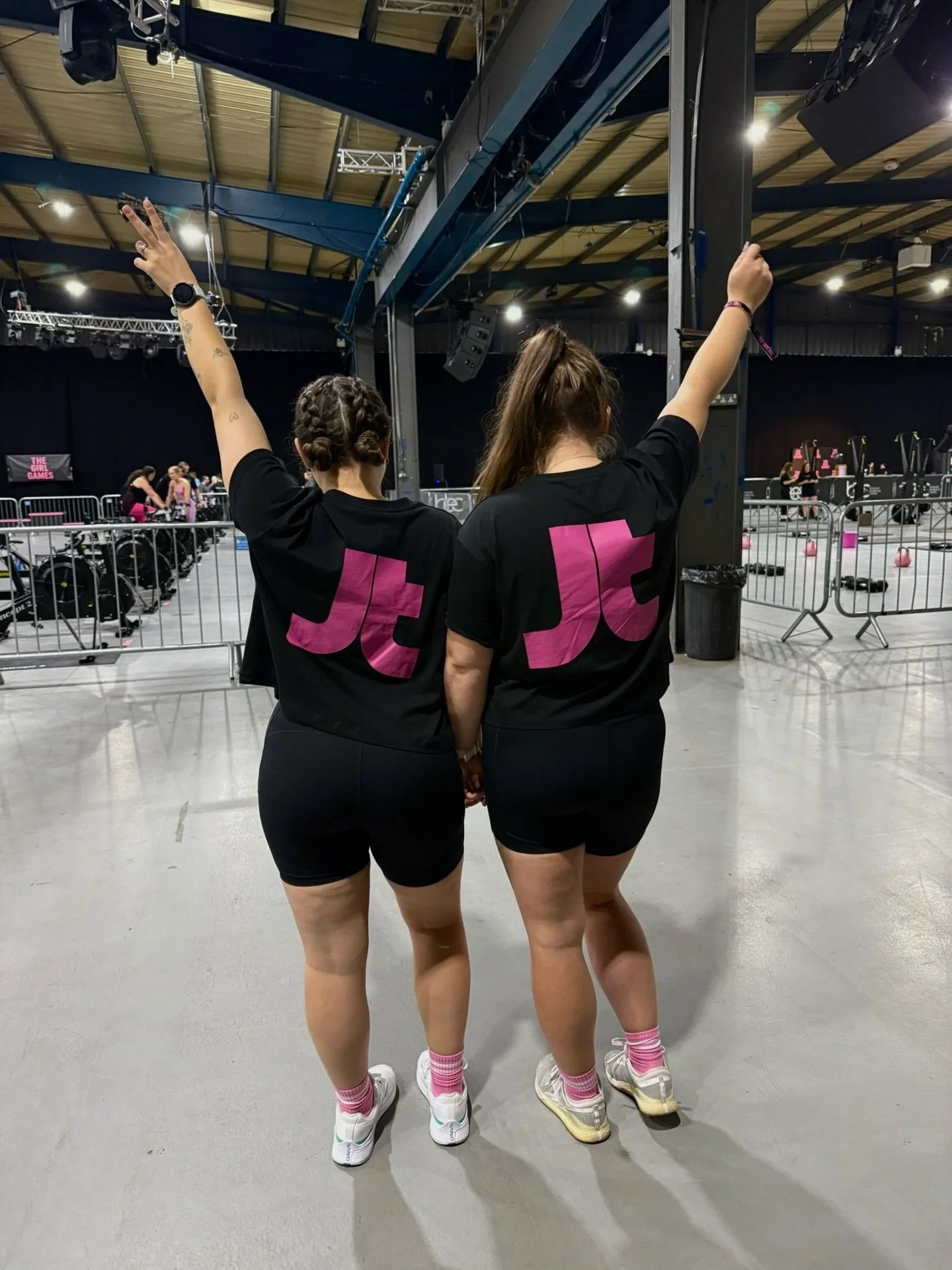 Another weekend of members setting the standard 🫡

The girls in Manchester for the @thegirlgames_ slinging tin🏋️&zwj;♀️

Big Bri helping @hughesrunclub and @endure24uk blokes a different breed 💪🏻

Big thank you to @emprint_and_signs for sorting s