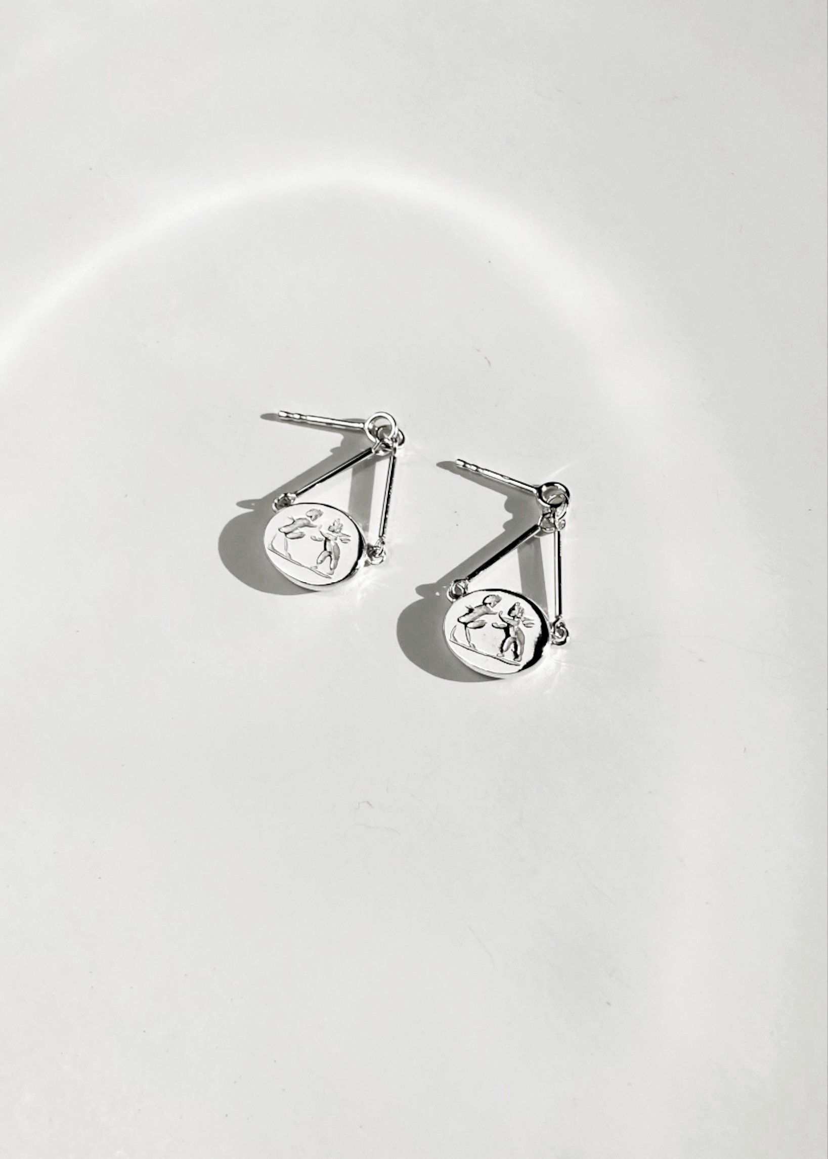 PAN-EROS-earrings-mood.jpg